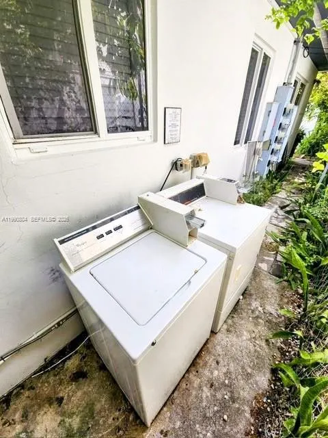 805 81st St 2, Miami Beach, Florida 33141, Miami Beach, Florida 33141, 1 Bedroom Bedrooms, ,1 BathroomBathrooms,Residential Lease,For Rent,805 81st St 2, Miami Beach, Florida 33141,A11990804