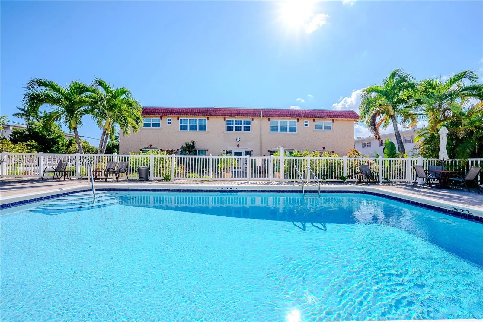 221 Se 9th Ave 202, Pompano Beach, Florida 33060, Pompano Beach, Florida 33060, 2 Bedrooms Bedrooms, ,2 BathroomsBathrooms,Residential,For Sale,221 Se 9th Ave 202, Pompano Beach, Florida 33060,A11990814