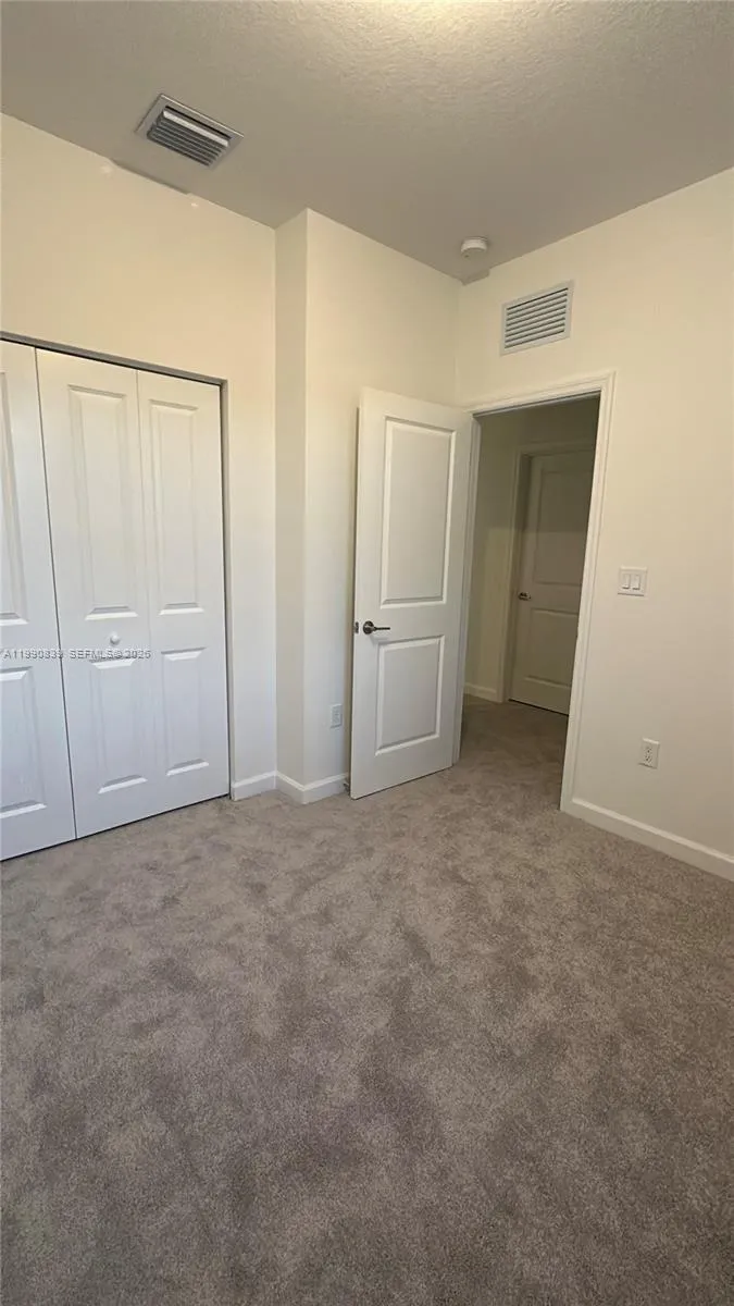 2889 Se 25rd 2889, Homestead, Florida 33035, Homestead, Florida 33035, 3 Bedrooms Bedrooms, ,2 BathroomsBathrooms,Residential Lease,For Rent,2889 Se 25rd 2889, Homestead, Florida 33035,A11990839