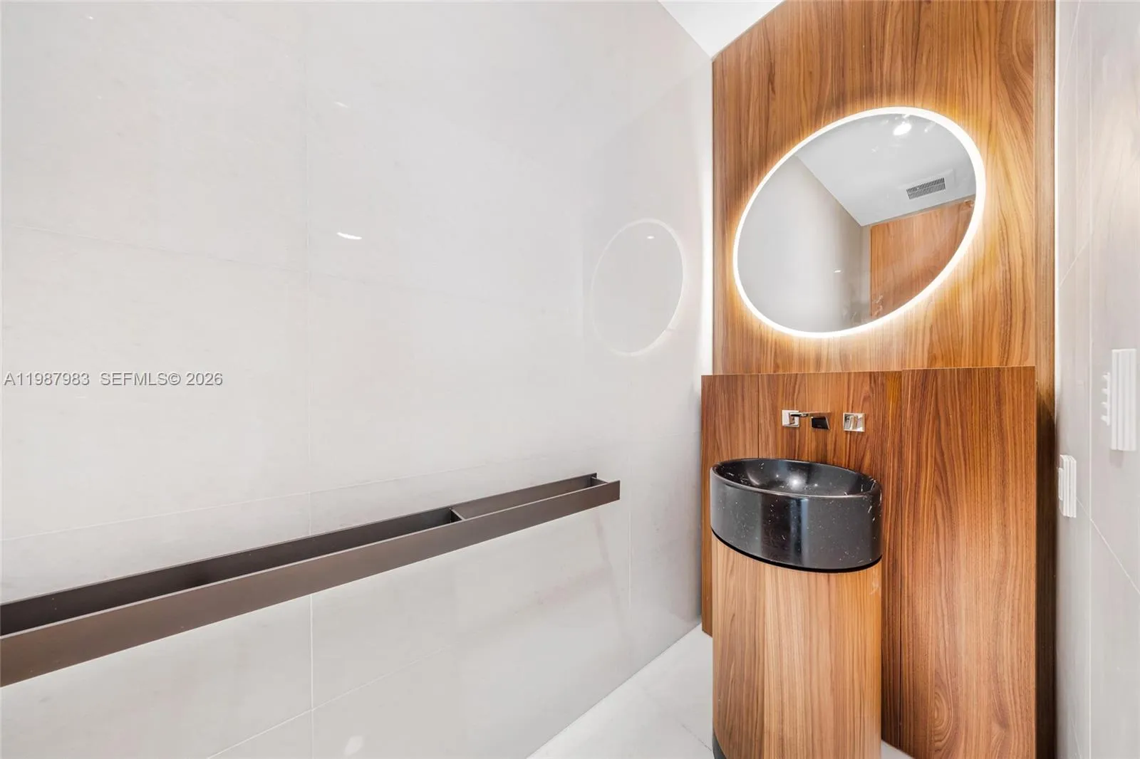 5 Grove Isle Dr S 504, Coconut Grove, Florida 3313, Coconut Grove, Florida 33133, 4 Bedrooms Bedrooms, ,4 BathroomsBathrooms,Residential,For Sale,5 Grove Isle Dr S 504, Coconut Grove, Florida 3313,A11987983