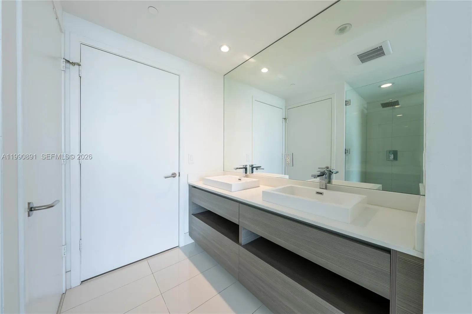 460 Ne 28th St 707, Miami, Florida 33137, Miami, Florida 33137, 2 Bedrooms Bedrooms, ,2 BathroomsBathrooms,Residential Lease,For Rent,460 Ne 28th St 707, Miami, Florida 33137,A11990891