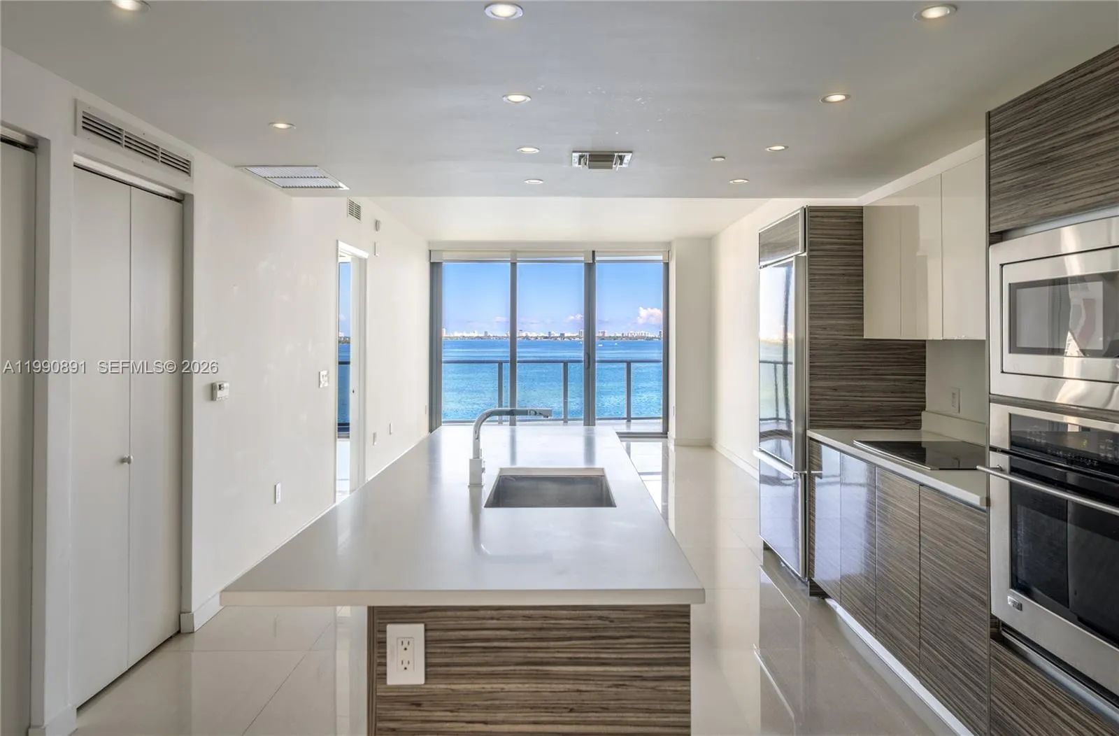 460 Ne 28th St 707, Miami, Florida 33137, Miami, Florida 33137, 2 Bedrooms Bedrooms, ,2 BathroomsBathrooms,Residential Lease,For Rent,460 Ne 28th St 707, Miami, Florida 33137,A11990891