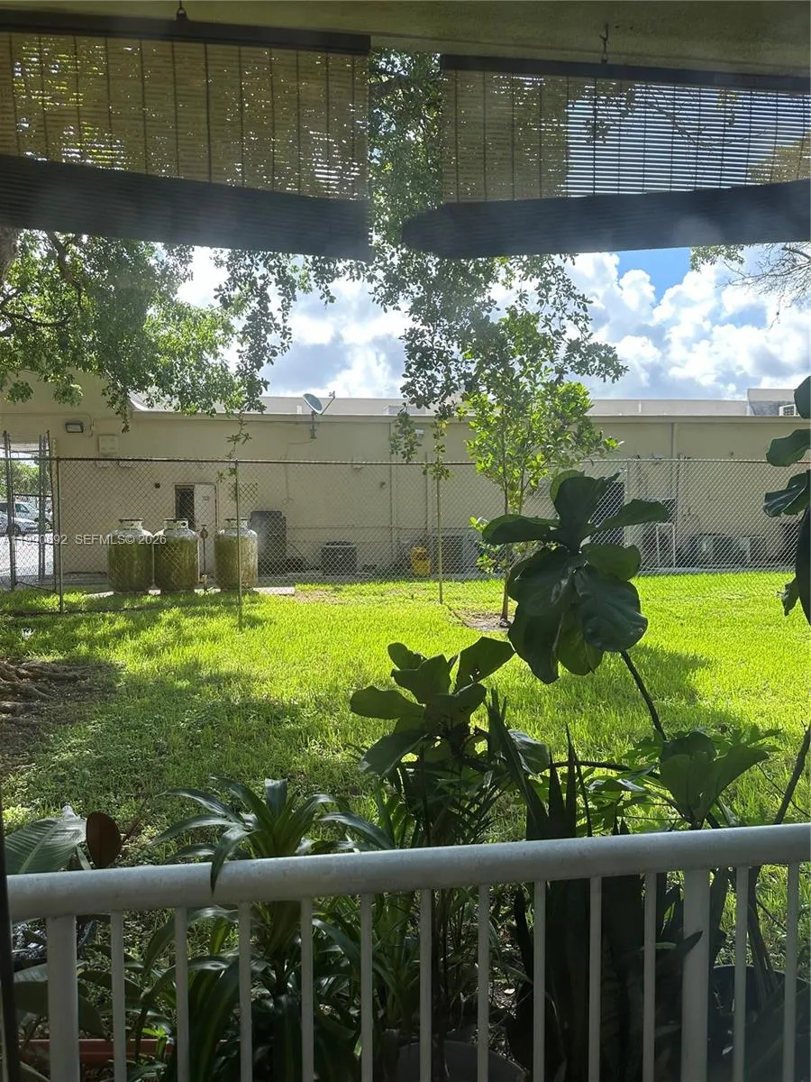 13810 Sw 112th St 106, Miami, Florida 33186, Miami, Florida 33186, 2 Bedrooms Bedrooms, ,2 BathroomsBathrooms,Residential,For Sale,13810 Sw 112th St 106, Miami, Florida 33186,A11990892