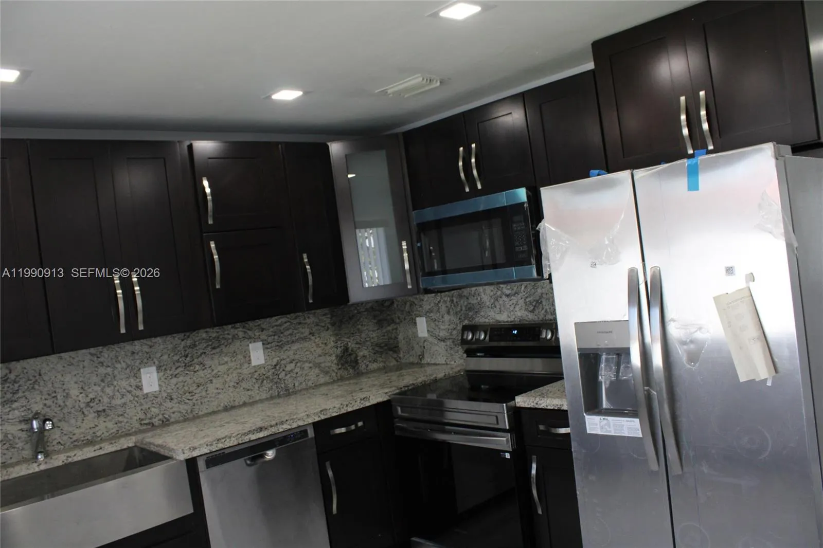 2411 Sw 6th St, Fort Lauderdale, Florida 33312, Fort Lauderdale, Florida 33312, 3 Bedrooms Bedrooms, ,2 BathroomsBathrooms,Residential,For Sale,2411 Sw 6th St, Fort Lauderdale, Florida 33312,A11990913