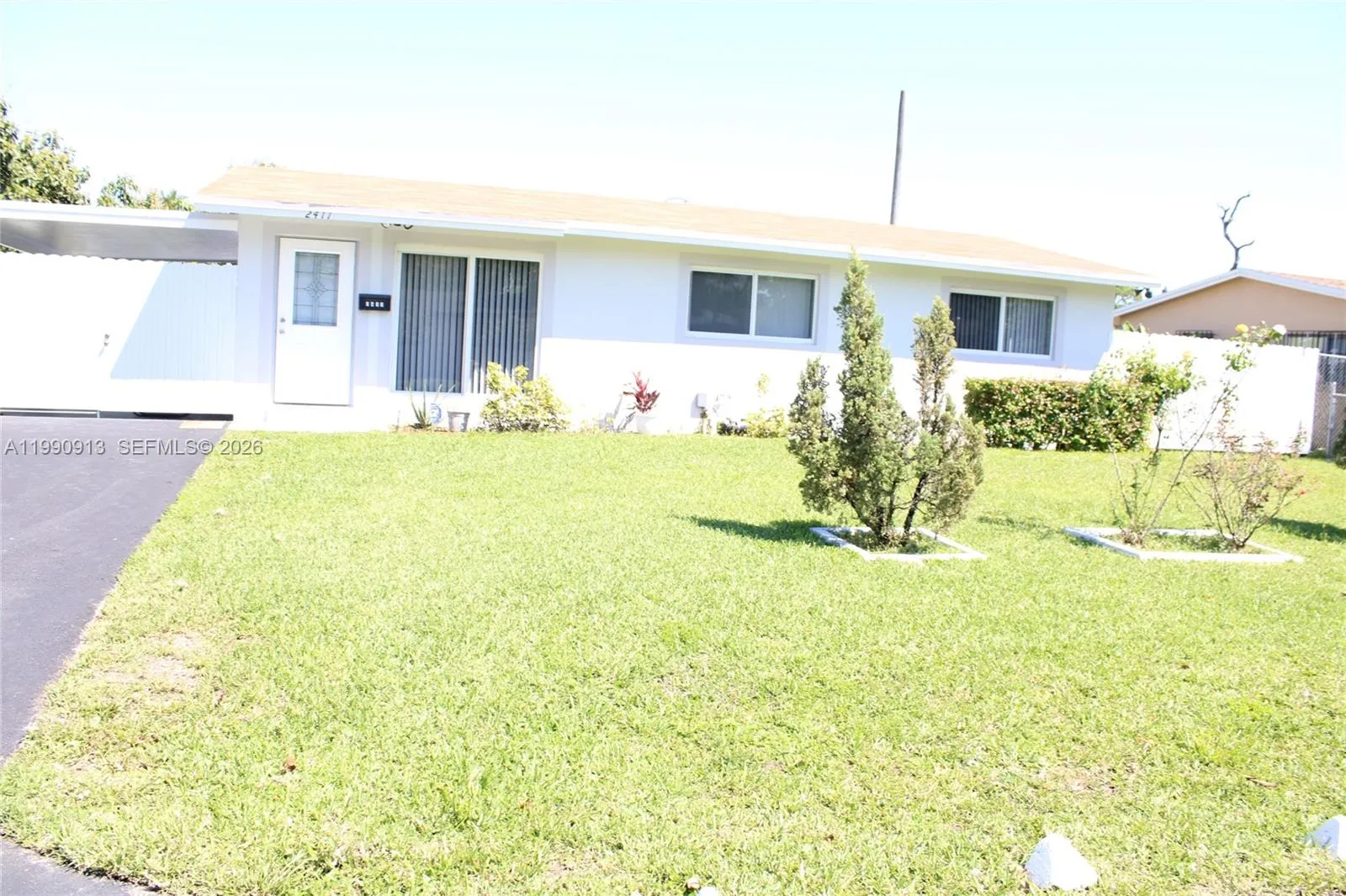 2411 Sw 6th St, Fort Lauderdale, Florida 33312, Fort Lauderdale, Florida 33312, 3 Bedrooms Bedrooms, ,2 BathroomsBathrooms,Residential,For Sale,2411 Sw 6th St, Fort Lauderdale, Florida 33312,A11990913