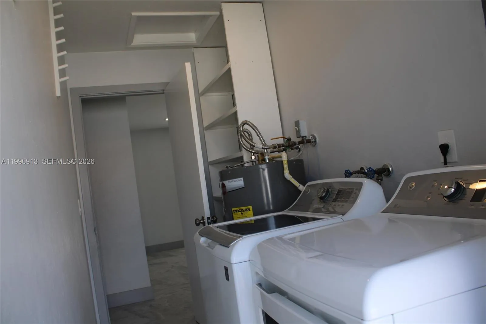 2411 Sw 6th St, Fort Lauderdale, Florida 33312, Fort Lauderdale, Florida 33312, 3 Bedrooms Bedrooms, ,2 BathroomsBathrooms,Residential,For Sale,2411 Sw 6th St, Fort Lauderdale, Florida 33312,A11990913