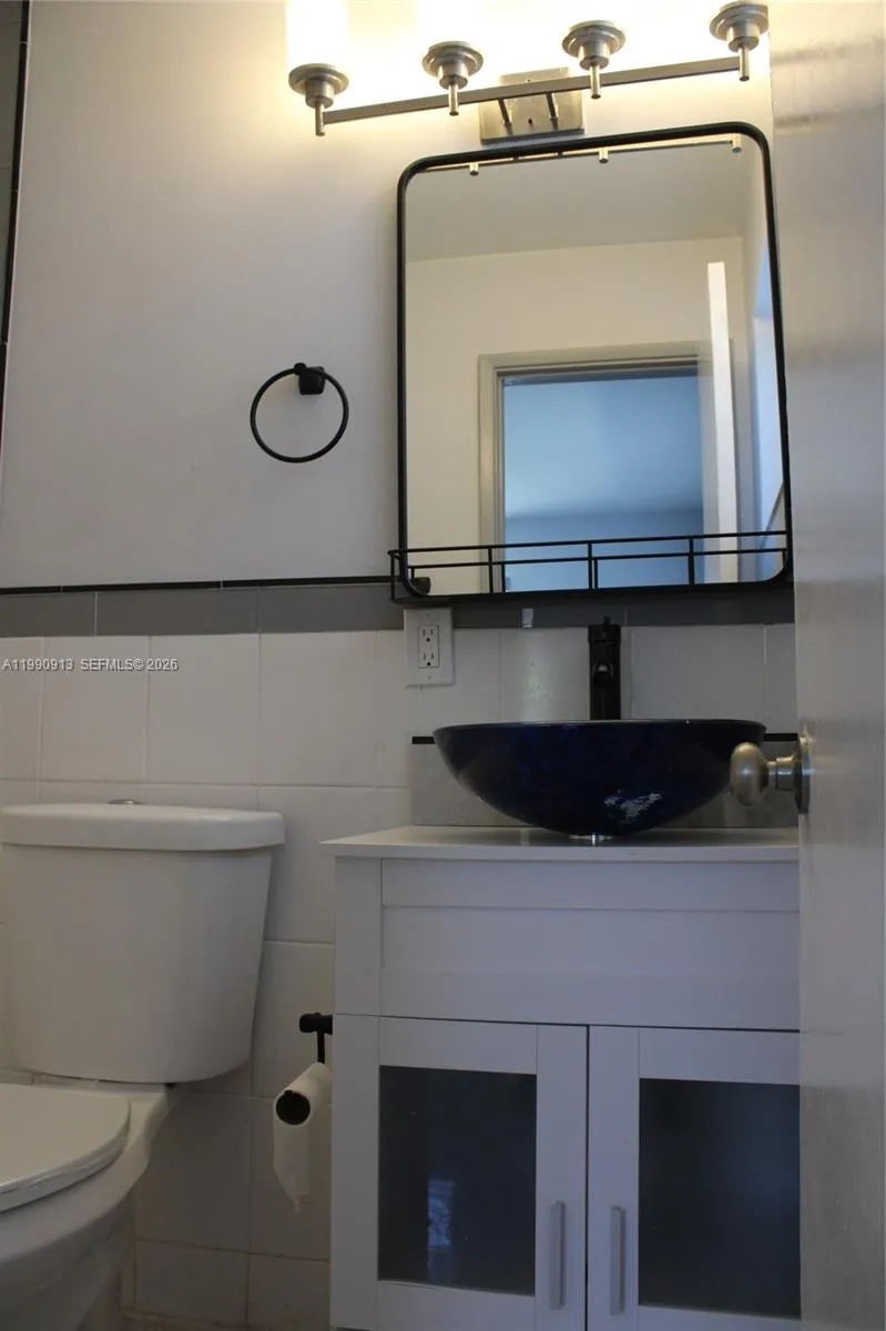 2411 Sw 6th St, Fort Lauderdale, Florida 33312, Fort Lauderdale, Florida 33312, 3 Bedrooms Bedrooms, ,2 BathroomsBathrooms,Residential,For Sale,2411 Sw 6th St, Fort Lauderdale, Florida 33312,A11990913