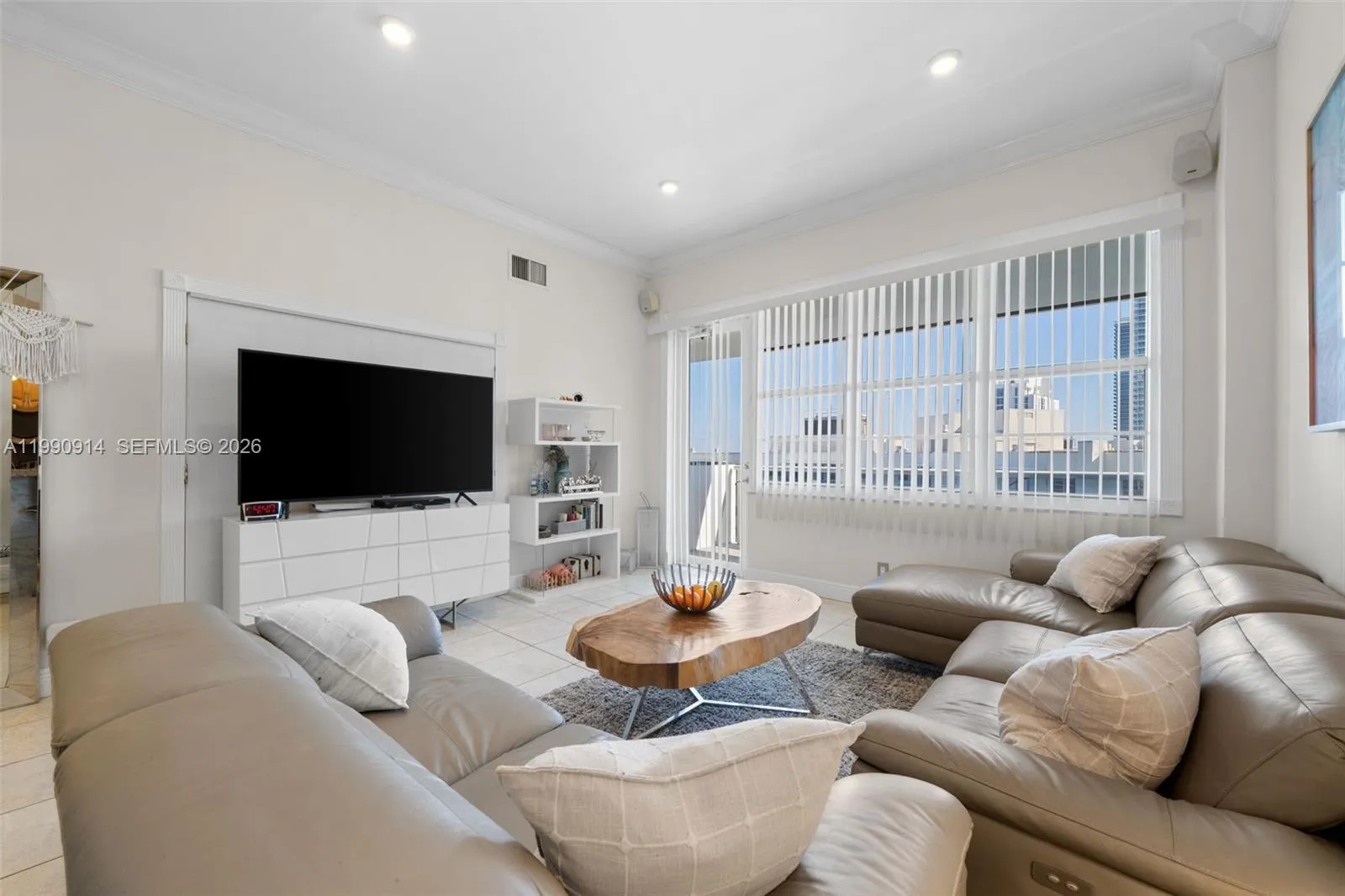 3725 S Ocean Dr Ph18, Hollywood, Florida 33019, Hollywood, Florida 33019, 2 Bedrooms Bedrooms, ,2 BathroomsBathrooms,Residential,For Sale,3725 S Ocean Dr Ph18, Hollywood, Florida 33019,A11990914