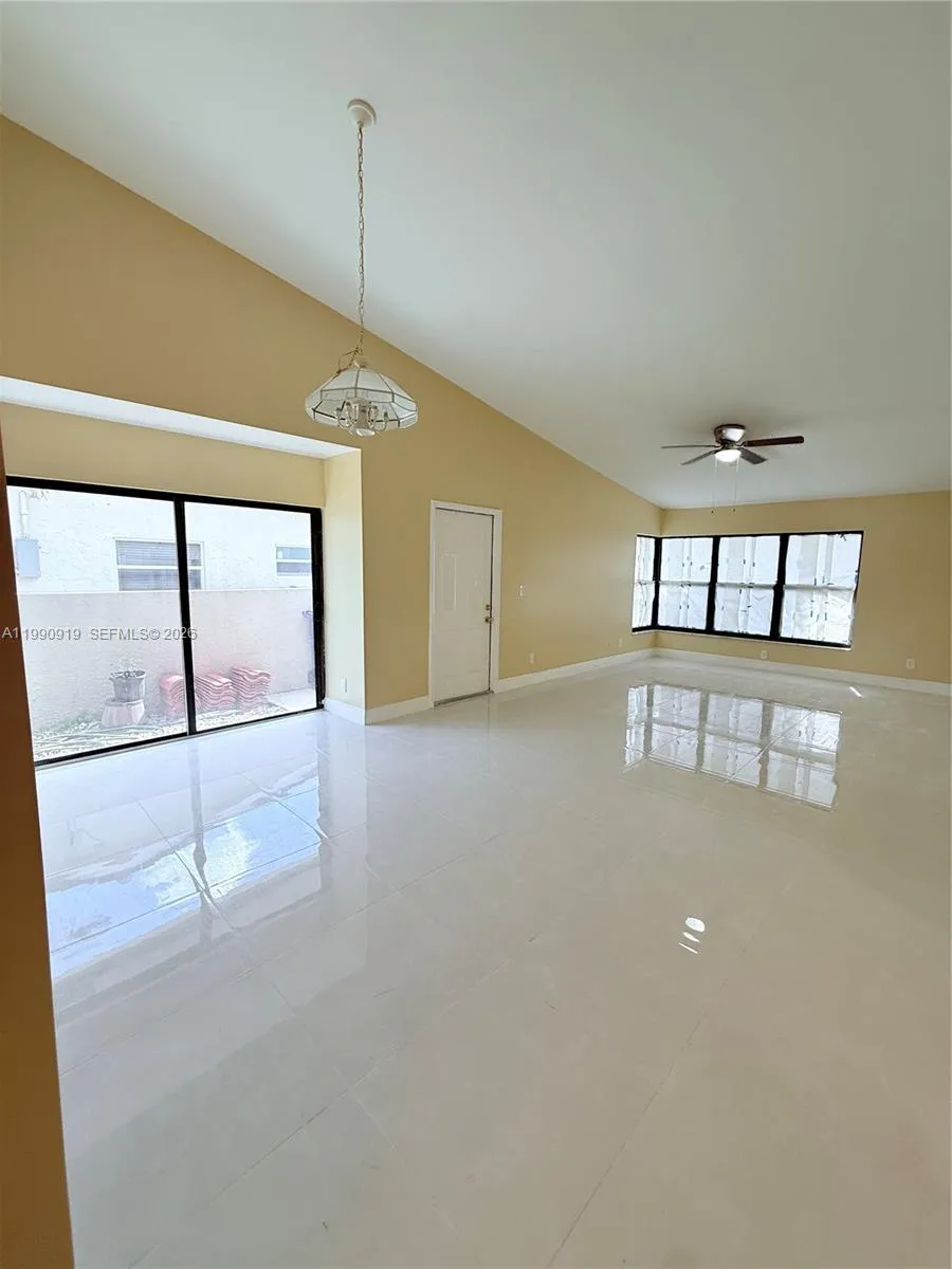 11061 Nw 39th St 1, Coral Springs, Florida 33065, Coral Springs, Florida 33065, 3 Bedrooms Bedrooms, ,2 BathroomsBathrooms,Residential Lease,For Rent,11061 Nw 39th St 1, Coral Springs, Florida 33065,A11990919