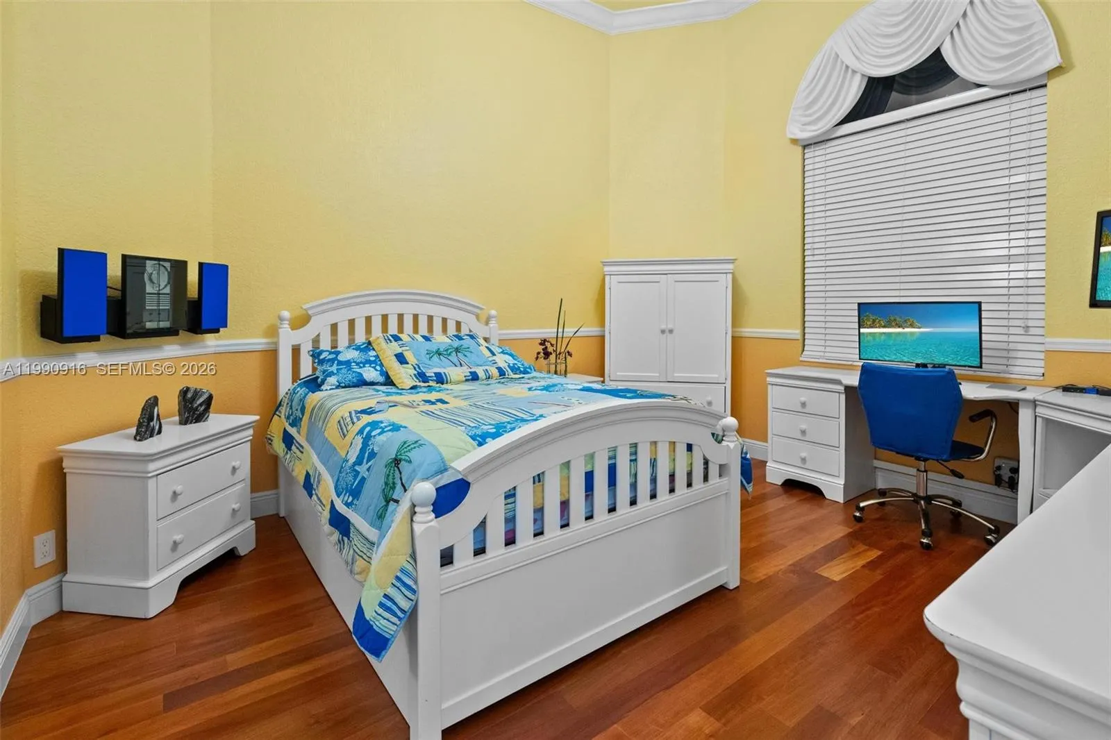 392 Coconut Cir, Weston, Florida 33326, Weston, Florida 33326, 5 Bedrooms Bedrooms, ,3 BathroomsBathrooms,Residential,For Sale,392 Coconut Cir, Weston, Florida 33326,A11990916