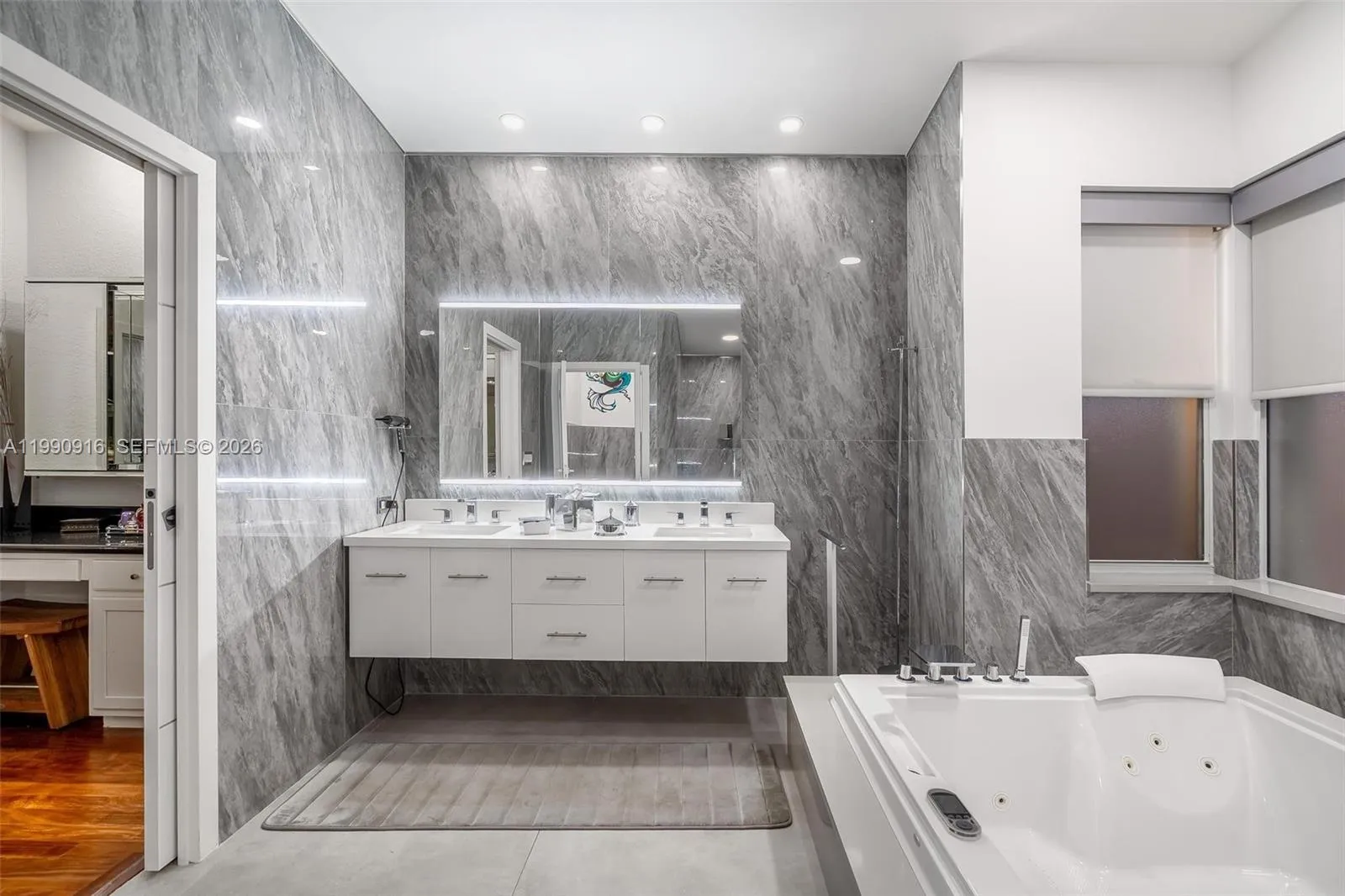 392 Coconut Cir, Weston, Florida 33326, Weston, Florida 33326, 5 Bedrooms Bedrooms, ,3 BathroomsBathrooms,Residential,For Sale,392 Coconut Cir, Weston, Florida 33326,A11990916