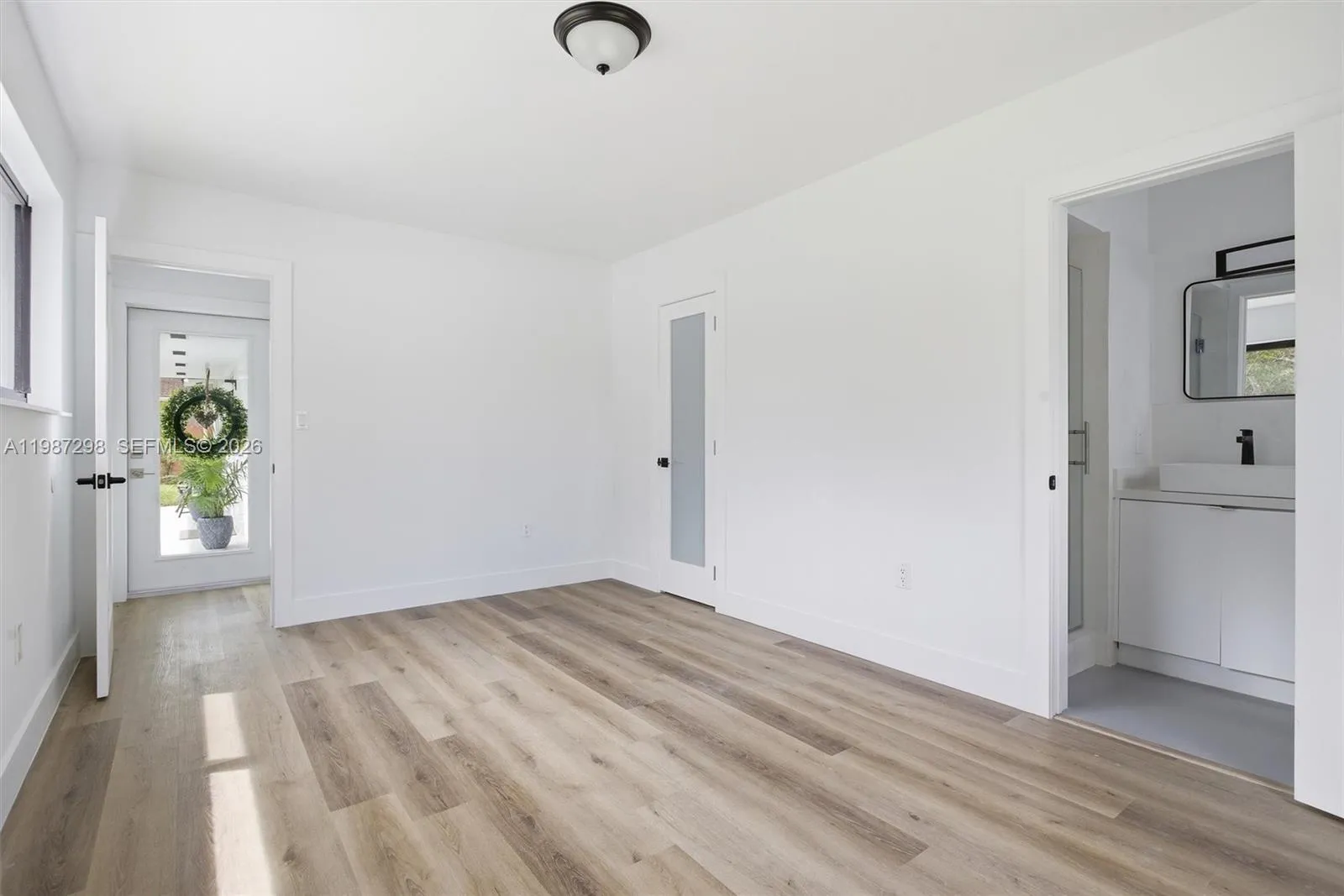 11434 Sw 81st Rd 11434, Pinecrest, Florida 33156, Pinecrest, Florida 33156, 2 Bedrooms Bedrooms, ,2 BathroomsBathrooms,Residential Lease,For Rent,11434 Sw 81st Rd 11434, Pinecrest, Florida 33156,A11987298