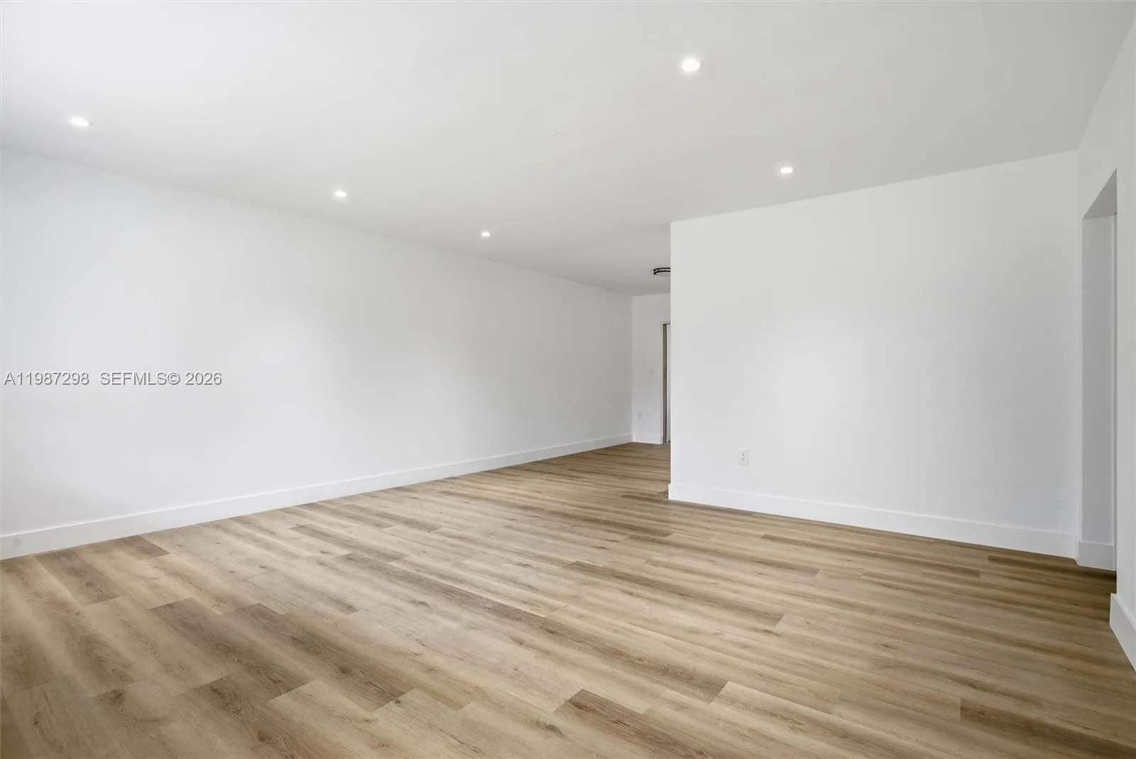 11434 Sw 81st Rd 11434, Pinecrest, Florida 33156, Pinecrest, Florida 33156, 2 Bedrooms Bedrooms, ,2 BathroomsBathrooms,Residential Lease,For Rent,11434 Sw 81st Rd 11434, Pinecrest, Florida 33156,A11987298