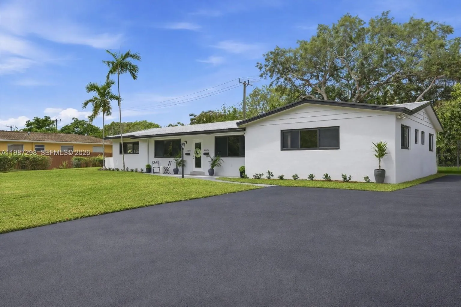 11434 Sw 81st Rd 11434, Pinecrest, Florida 33156, Pinecrest, Florida 33156, 2 Bedrooms Bedrooms, ,2 BathroomsBathrooms,Residential Lease,For Rent,11434 Sw 81st Rd 11434, Pinecrest, Florida 33156,A11987298