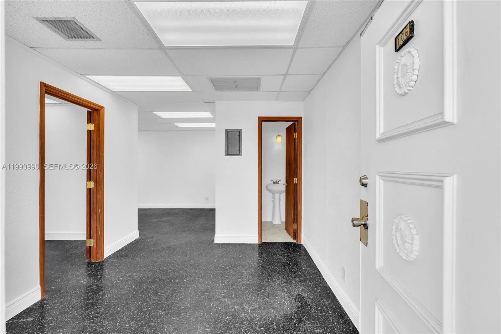 201 N University Dr 17b, Plantation, Florida 33324, Plantation, Florida 33324, ,Commercial Lease,For Rent,201 N University Dr 17b, Plantation, Florida 33324,A11990990