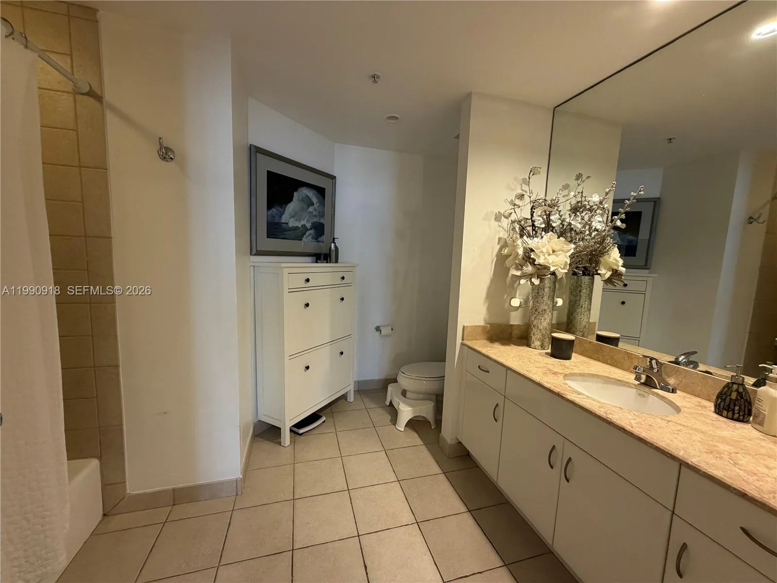 2nd bathroom