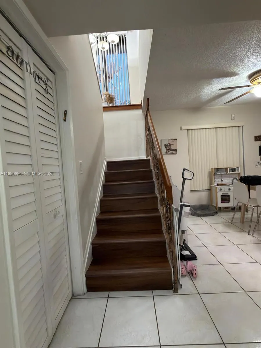 10337 Nw 9th Street Cir 1, Miami, Florida 33172, Miami, Florida 33172, 3 Bedrooms Bedrooms, ,2 BathroomsBathrooms,Residential Lease,For Rent,10337 Nw 9th Street Cir 1, Miami, Florida 33172,A11990996