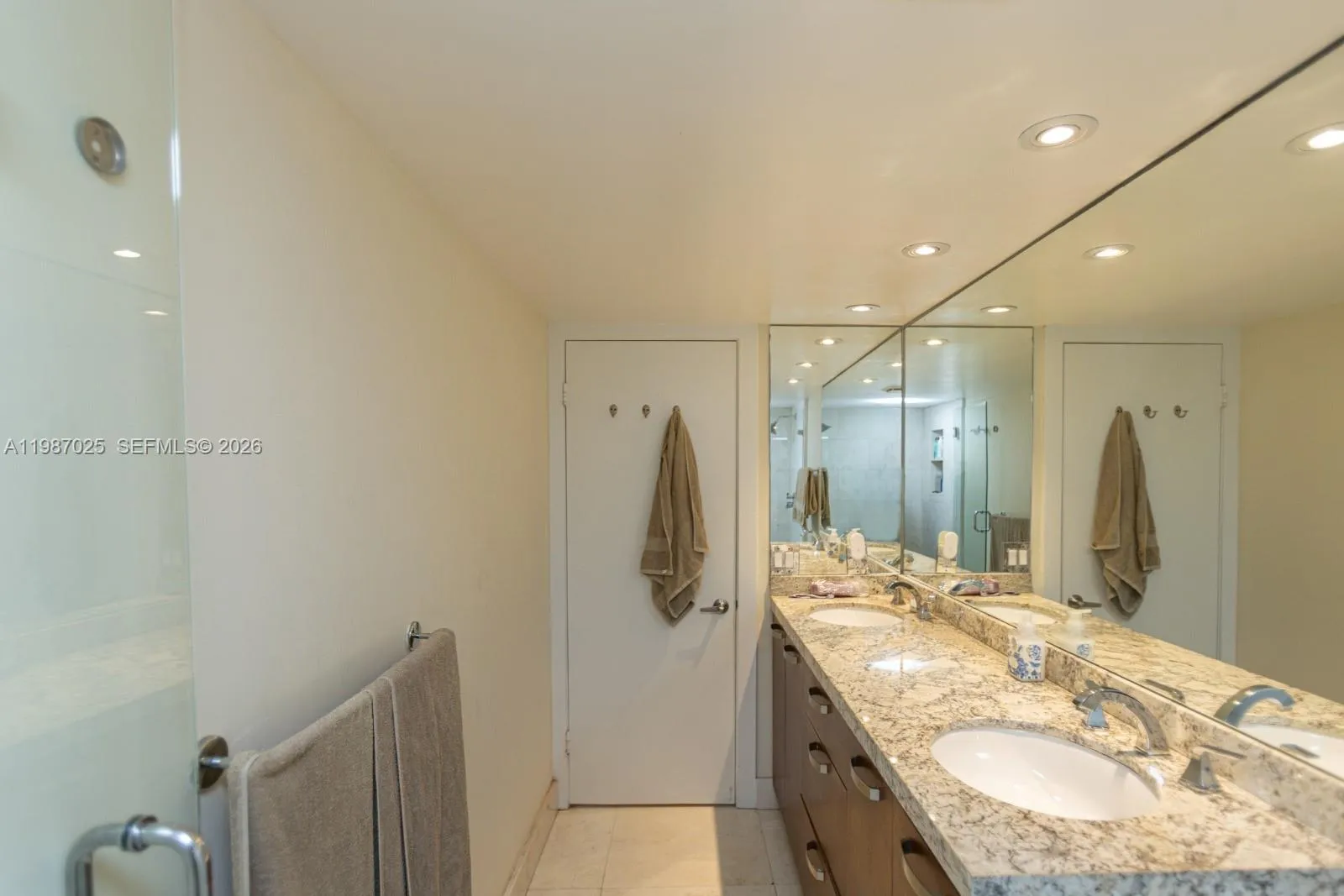 155 Ocean Lane Dr 201, Key Biscayne, Florida 33149, Key Biscayne, Florida 33149, 3 Bedrooms Bedrooms, ,2 BathroomsBathrooms,Residential,For Sale,155 Ocean Lane Dr 201, Key Biscayne, Florida 33149,A11987025