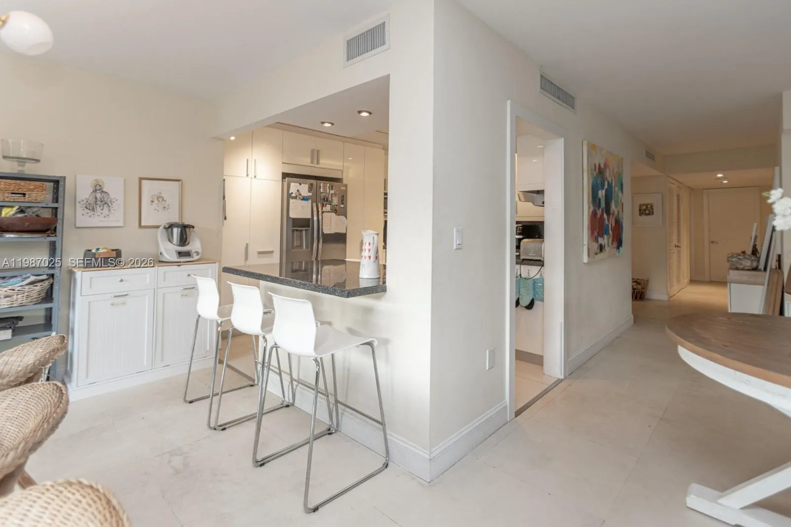 155 Ocean Lane Dr 201, Key Biscayne, Florida 33149, Key Biscayne, Florida 33149, 3 Bedrooms Bedrooms, ,2 BathroomsBathrooms,Residential,For Sale,155 Ocean Lane Dr 201, Key Biscayne, Florida 33149,A11987025
