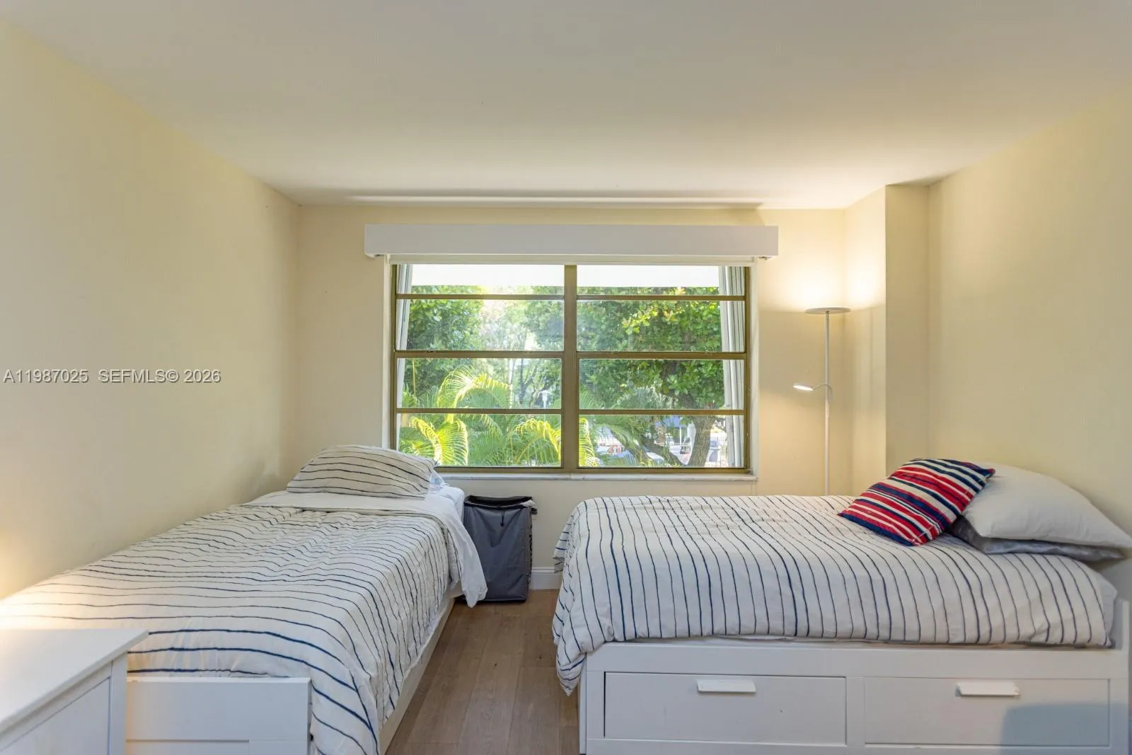 155 Ocean Lane Dr 201, Key Biscayne, Florida 33149, Key Biscayne, Florida 33149, 3 Bedrooms Bedrooms, ,2 BathroomsBathrooms,Residential,For Sale,155 Ocean Lane Dr 201, Key Biscayne, Florida 33149,A11987025