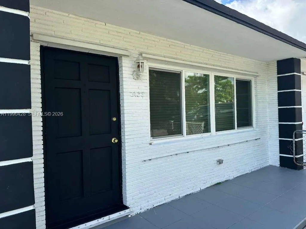 2458 Plunkett St, Hollywood, Florida 33020, Hollywood, Florida 33020, 3 Bedrooms Bedrooms, ,2 BathroomsBathrooms,Residential,For Sale,2458 Plunkett St, Hollywood, Florida 33020,A11990428