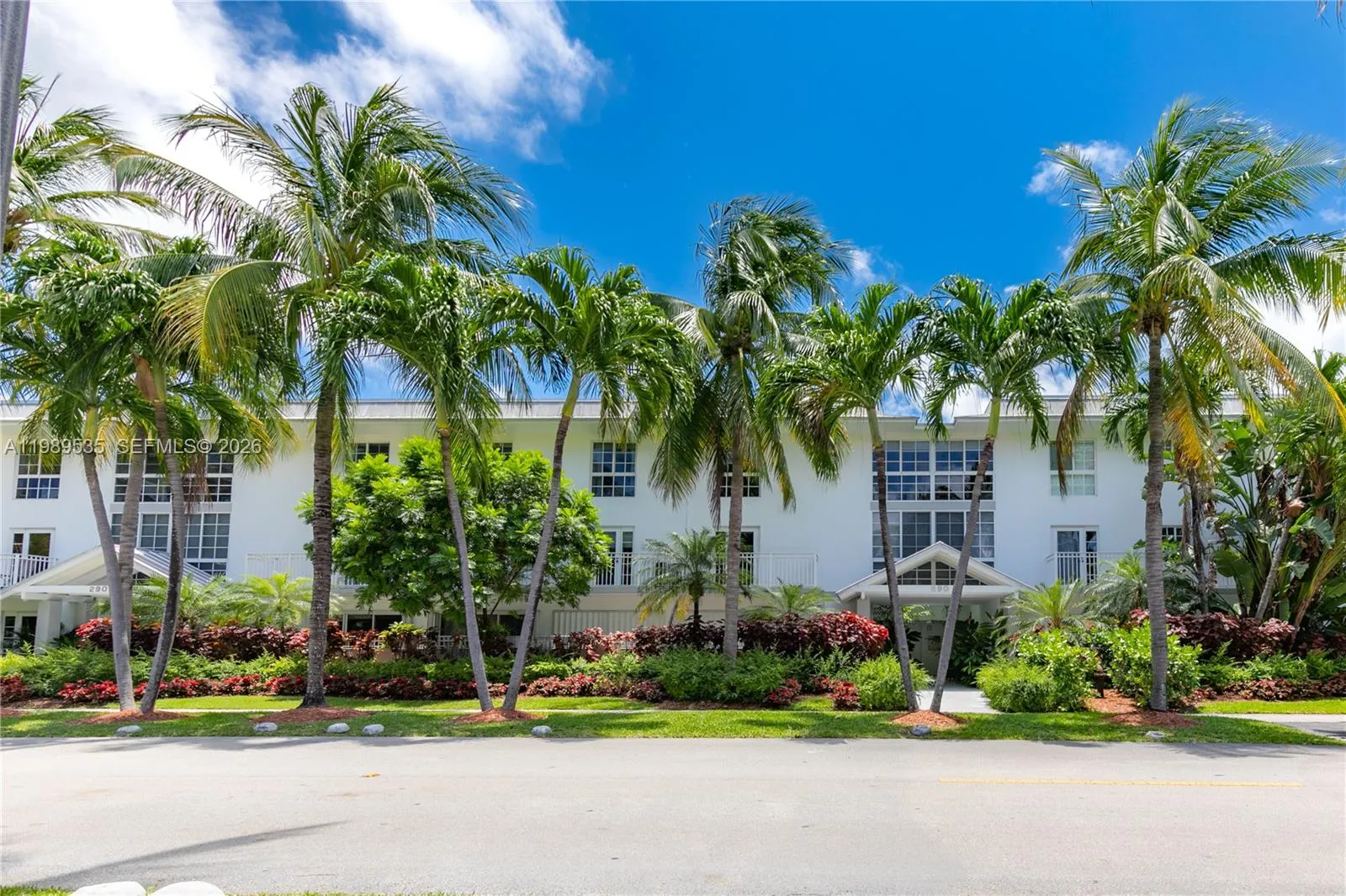 290 Sunrise Dr 3-f, Key Biscayne, Florida 33149, Key Biscayne, Florida 33149, 2 Bedrooms Bedrooms, ,1 BathroomBathrooms,Residential,For Sale,290 Sunrise Dr 3-f, Key Biscayne, Florida 33149,A11989535