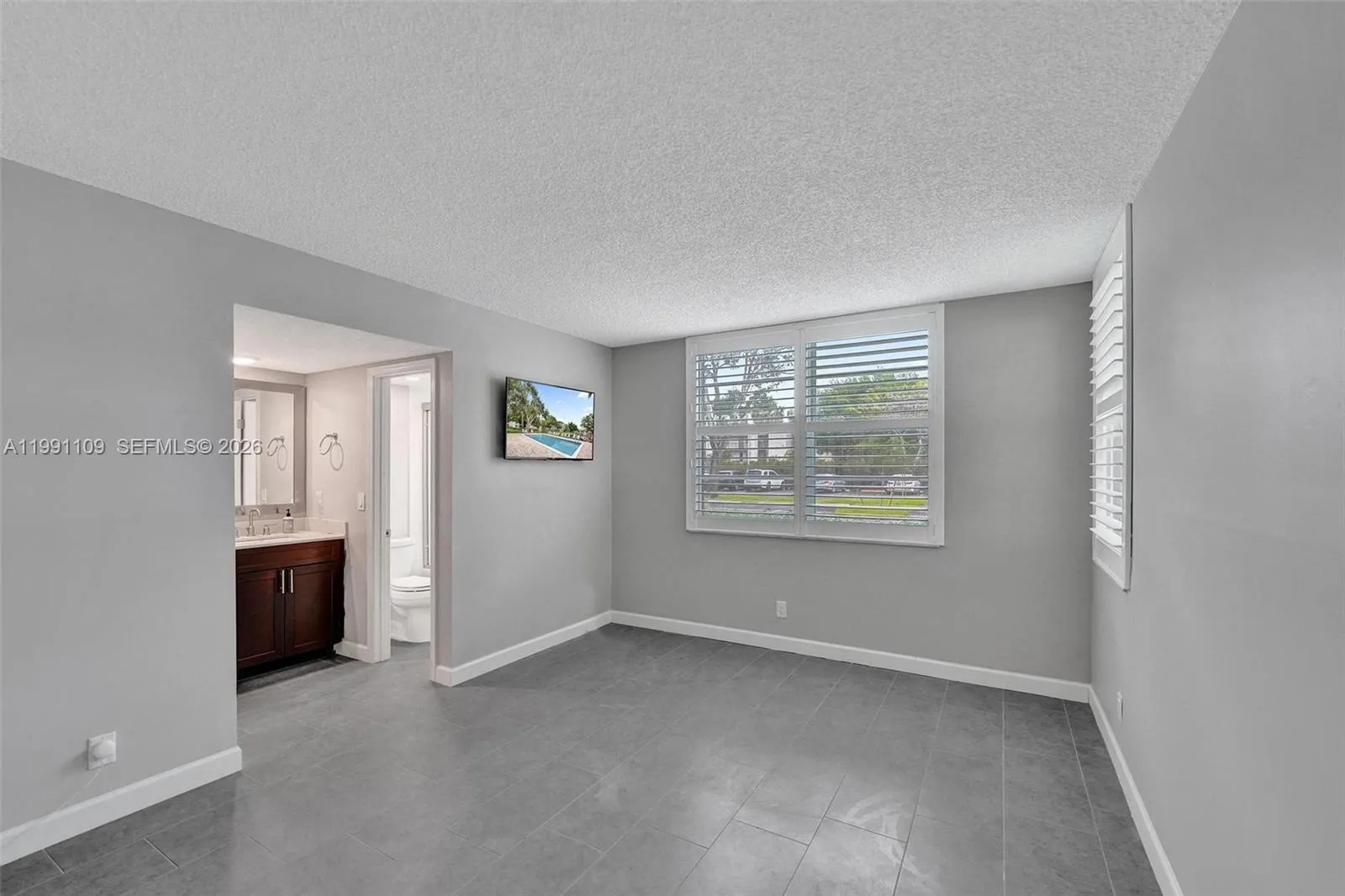 9330 Lagoon Pl 109, Davie, Florida 33324, Davie, Florida 33324, 3 Bedrooms Bedrooms, ,2 BathroomsBathrooms,Residential,For Sale,9330 Lagoon Pl 109, Davie, Florida 33324,A11991109