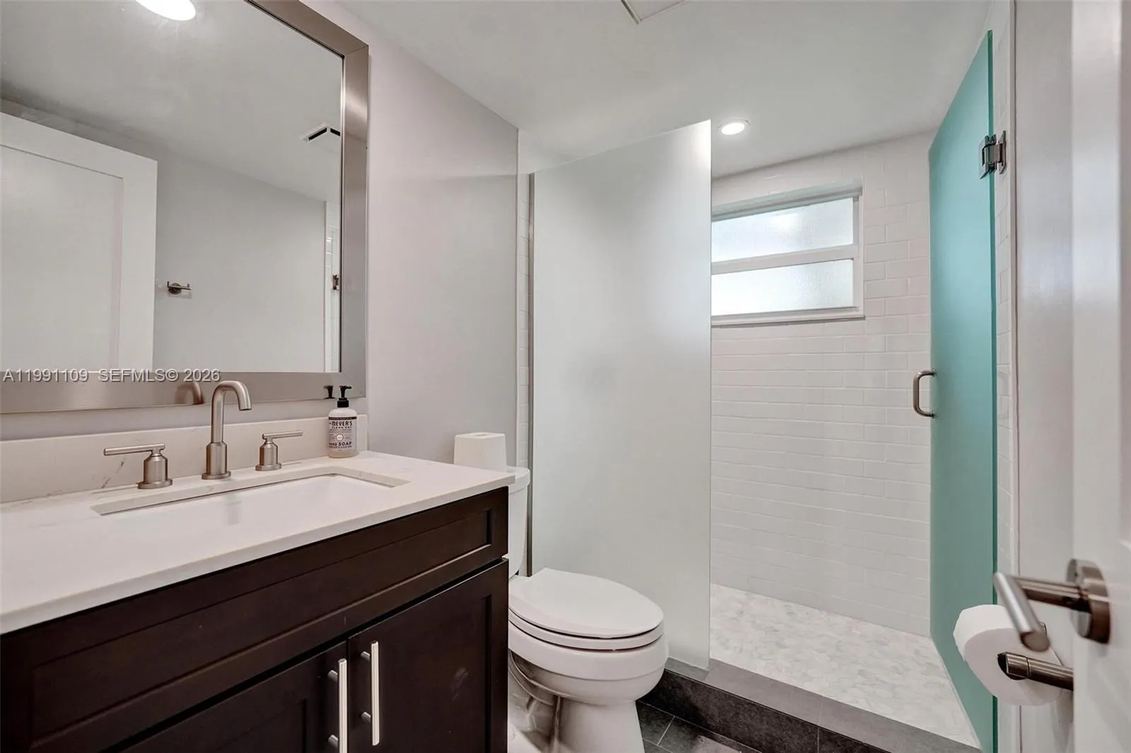 9330 Lagoon Pl 109, Davie, Florida 33324, Davie, Florida 33324, 3 Bedrooms Bedrooms, ,2 BathroomsBathrooms,Residential,For Sale,9330 Lagoon Pl 109, Davie, Florida 33324,A11991109