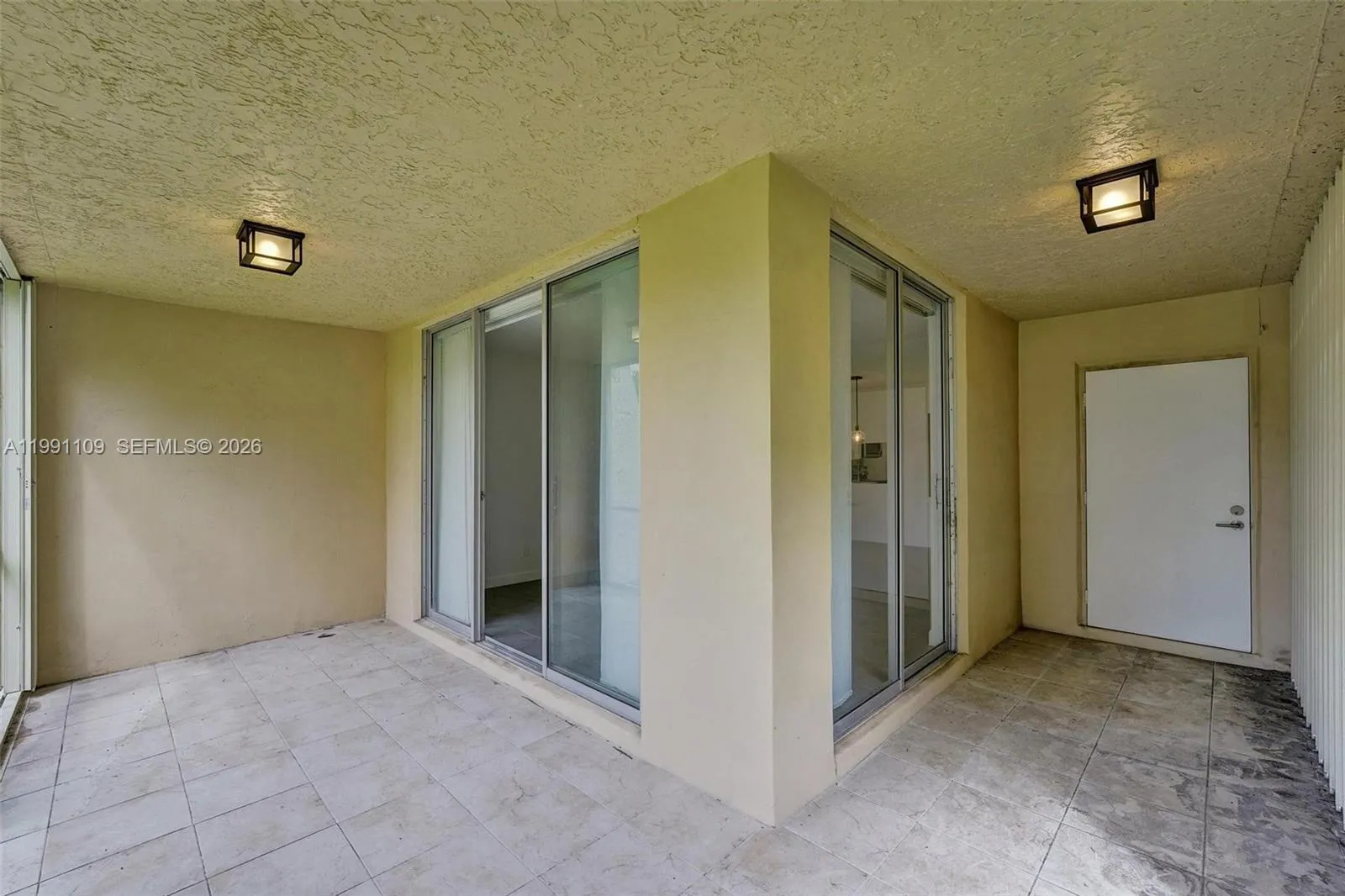 9330 Lagoon Pl 109, Davie, Florida 33324, Davie, Florida 33324, 3 Bedrooms Bedrooms, ,2 BathroomsBathrooms,Residential,For Sale,9330 Lagoon Pl 109, Davie, Florida 33324,A11991109