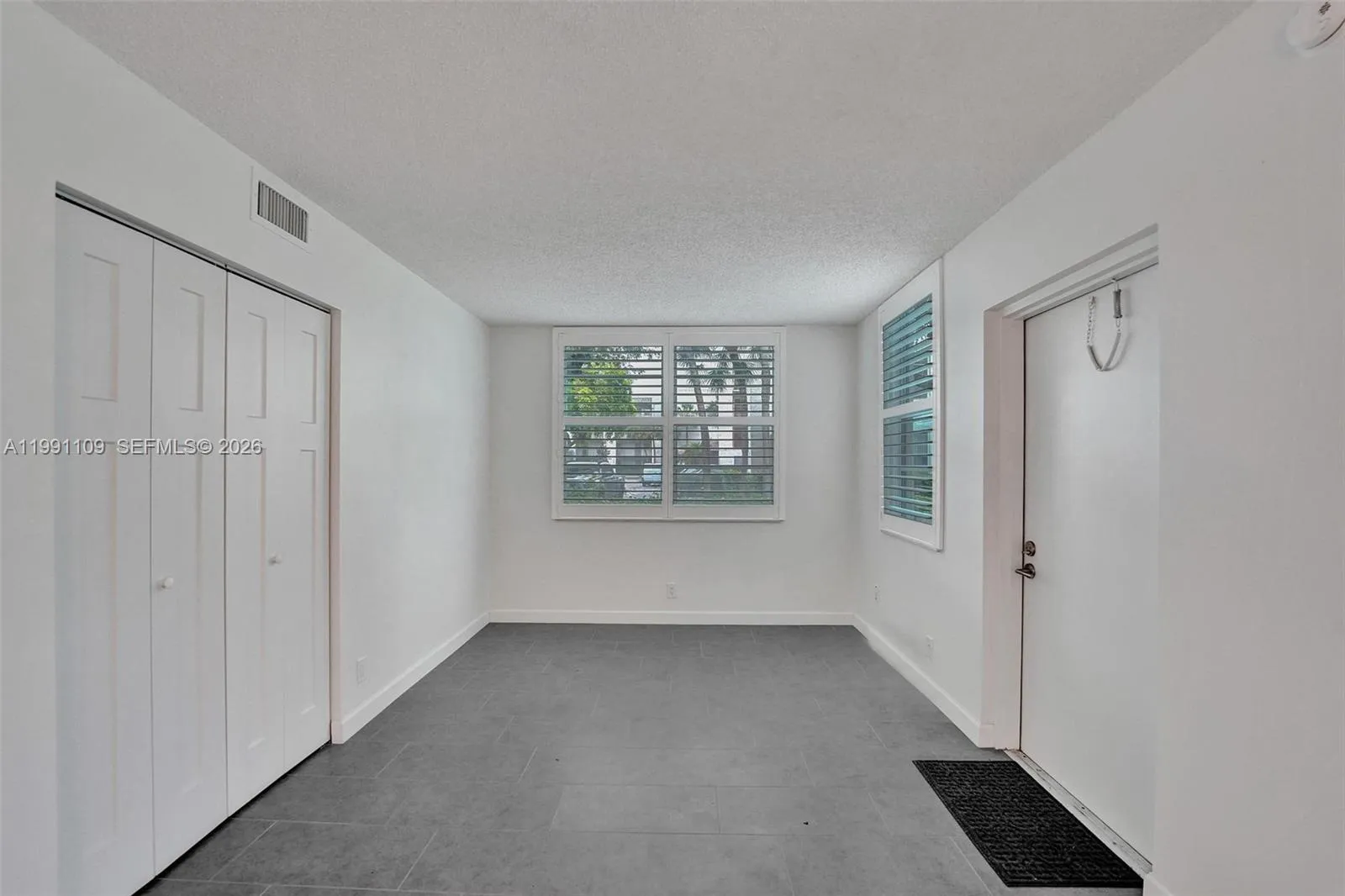 9330 Lagoon Pl 109, Davie, Florida 33324, Davie, Florida 33324, 3 Bedrooms Bedrooms, ,2 BathroomsBathrooms,Residential,For Sale,9330 Lagoon Pl 109, Davie, Florida 33324,A11991109