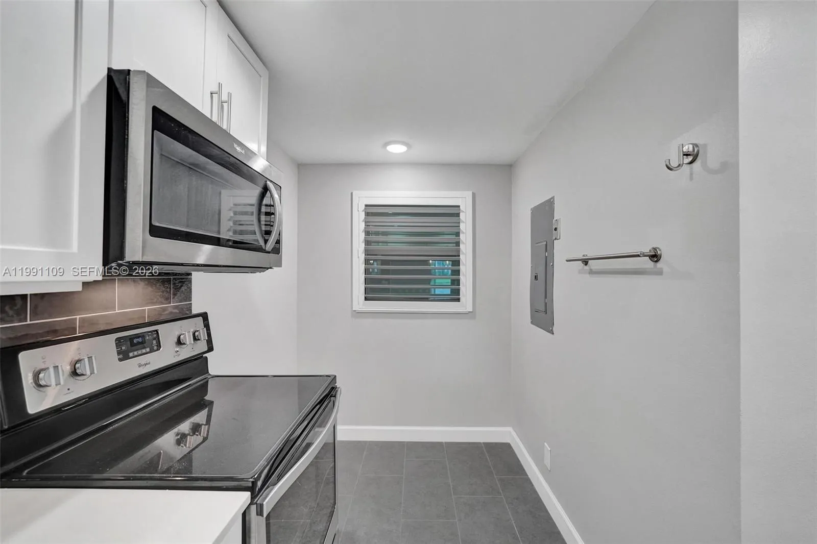 9330 Lagoon Pl 109, Davie, Florida 33324, Davie, Florida 33324, 3 Bedrooms Bedrooms, ,2 BathroomsBathrooms,Residential,For Sale,9330 Lagoon Pl 109, Davie, Florida 33324,A11991109