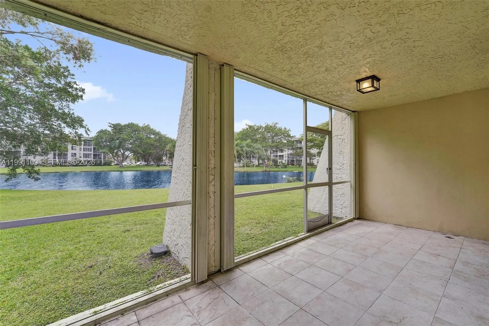 9330 Lagoon Pl 109, Davie, Florida 33324, Davie, Florida 33324, 3 Bedrooms Bedrooms, ,2 BathroomsBathrooms,Residential,For Sale,9330 Lagoon Pl 109, Davie, Florida 33324,A11991109