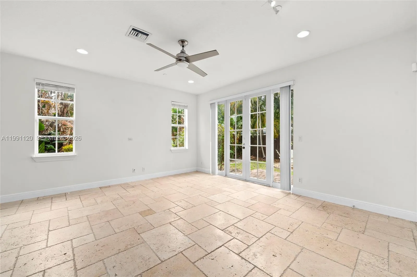 1117 Ne 18th Ave 2, Fort Lauderdale, Florida 33304, Fort Lauderdale, Florida 33304, 3 Bedrooms Bedrooms, ,3 BathroomsBathrooms,Residential,For Sale,1117 Ne 18th Ave 2, Fort Lauderdale, Florida 33304,A11991120