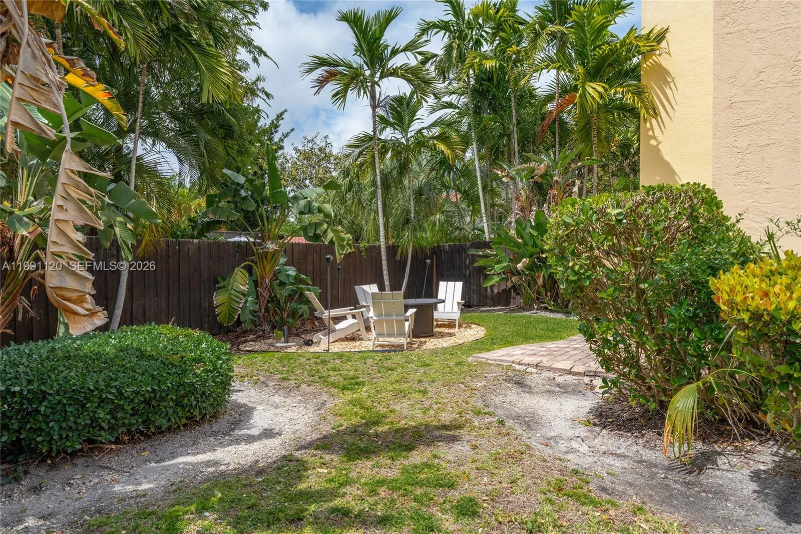 1117 Ne 18th Ave 2, Fort Lauderdale, Florida 33304, Fort Lauderdale, Florida 33304, 3 Bedrooms Bedrooms, ,3 BathroomsBathrooms,Residential,For Sale,1117 Ne 18th Ave 2, Fort Lauderdale, Florida 33304,A11991120