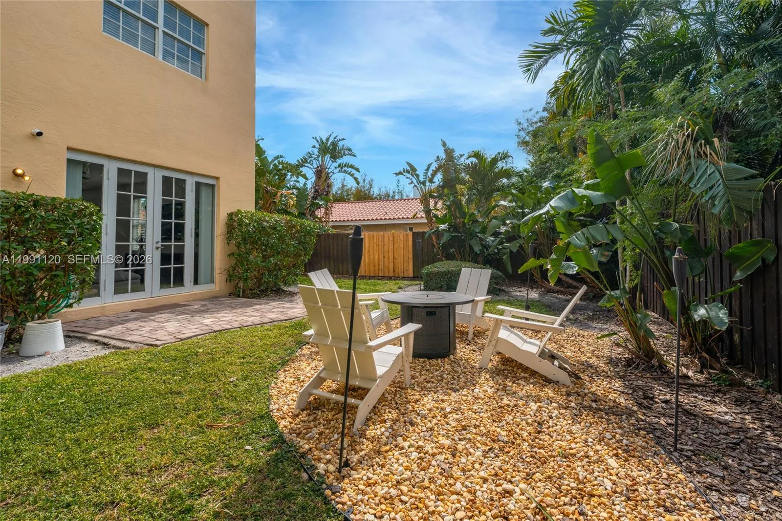 1117 Ne 18th Ave 2, Fort Lauderdale, Florida 33304, Fort Lauderdale, Florida 33304, 3 Bedrooms Bedrooms, ,3 BathroomsBathrooms,Residential,For Sale,1117 Ne 18th Ave 2, Fort Lauderdale, Florida 33304,A11991120