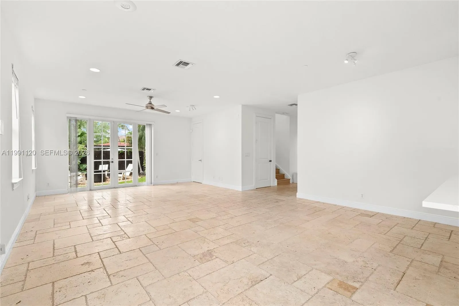1117 Ne 18th Ave 2, Fort Lauderdale, Florida 33304, Fort Lauderdale, Florida 33304, 3 Bedrooms Bedrooms, ,3 BathroomsBathrooms,Residential,For Sale,1117 Ne 18th Ave 2, Fort Lauderdale, Florida 33304,A11991120