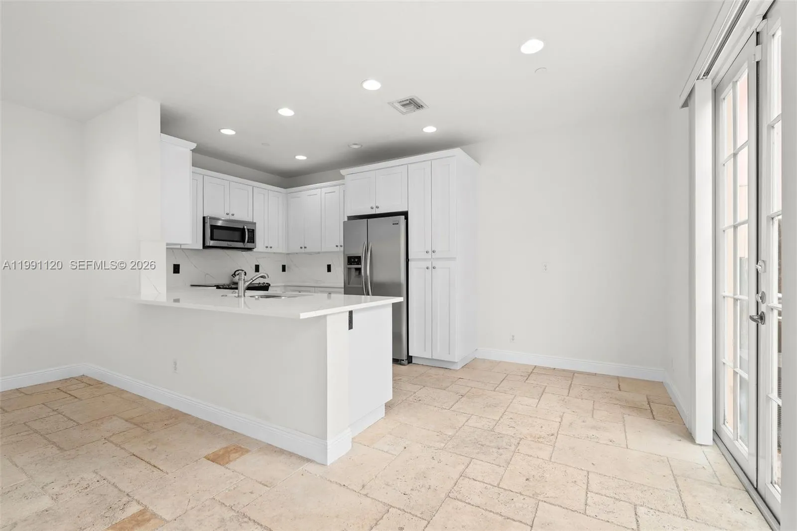 1117 Ne 18th Ave 2, Fort Lauderdale, Florida 33304, Fort Lauderdale, Florida 33304, 3 Bedrooms Bedrooms, ,3 BathroomsBathrooms,Residential,For Sale,1117 Ne 18th Ave 2, Fort Lauderdale, Florida 33304,A11991120