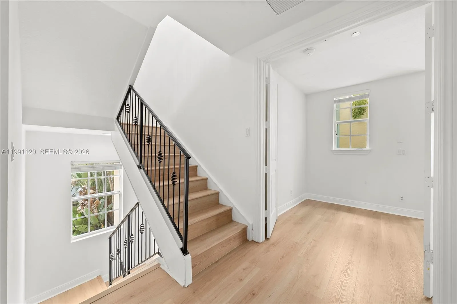 1117 Ne 18th Ave 2, Fort Lauderdale, Florida 33304, Fort Lauderdale, Florida 33304, 3 Bedrooms Bedrooms, ,3 BathroomsBathrooms,Residential,For Sale,1117 Ne 18th Ave 2, Fort Lauderdale, Florida 33304,A11991120