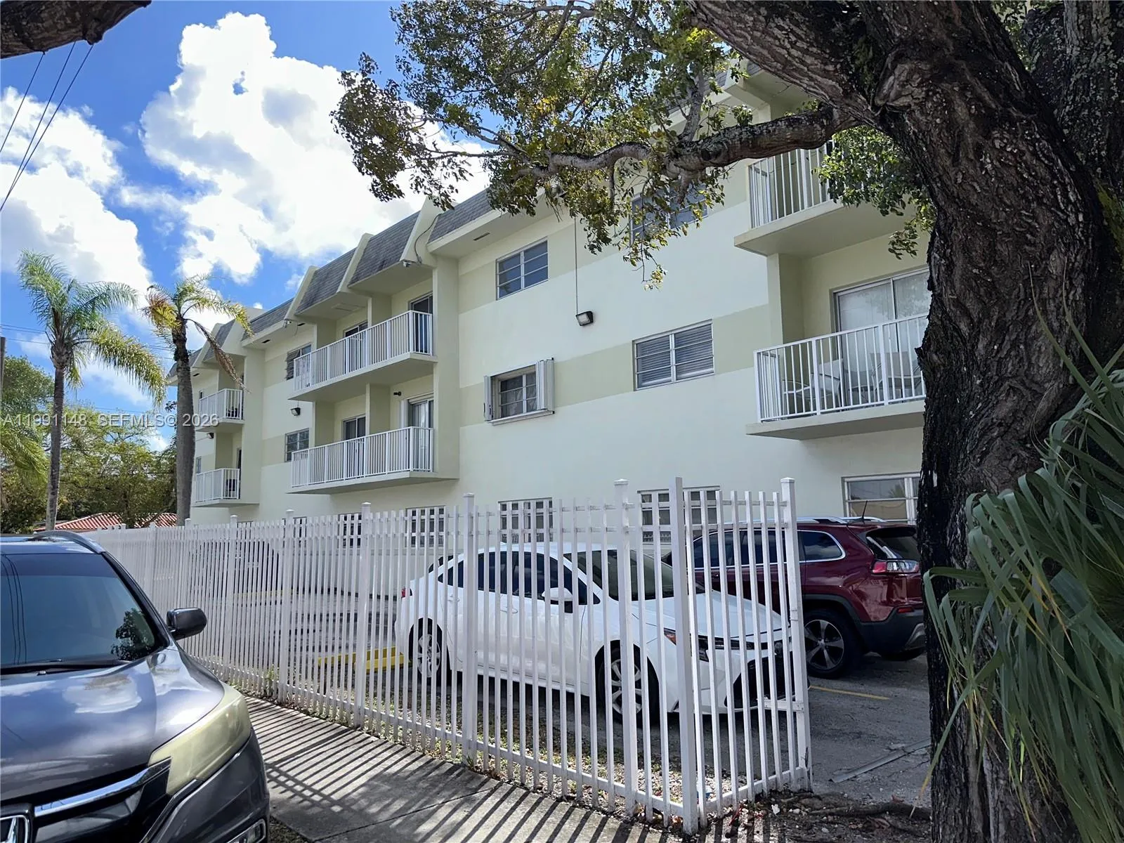12890 Ne 8th Ave 107, North Miami, Florida 33161, North Miami, Florida 33161, 1 Bedroom Bedrooms, ,1 BathroomBathrooms,Residential,For Sale,12890 Ne 8th Ave 107, North Miami, Florida 33161,A11991148