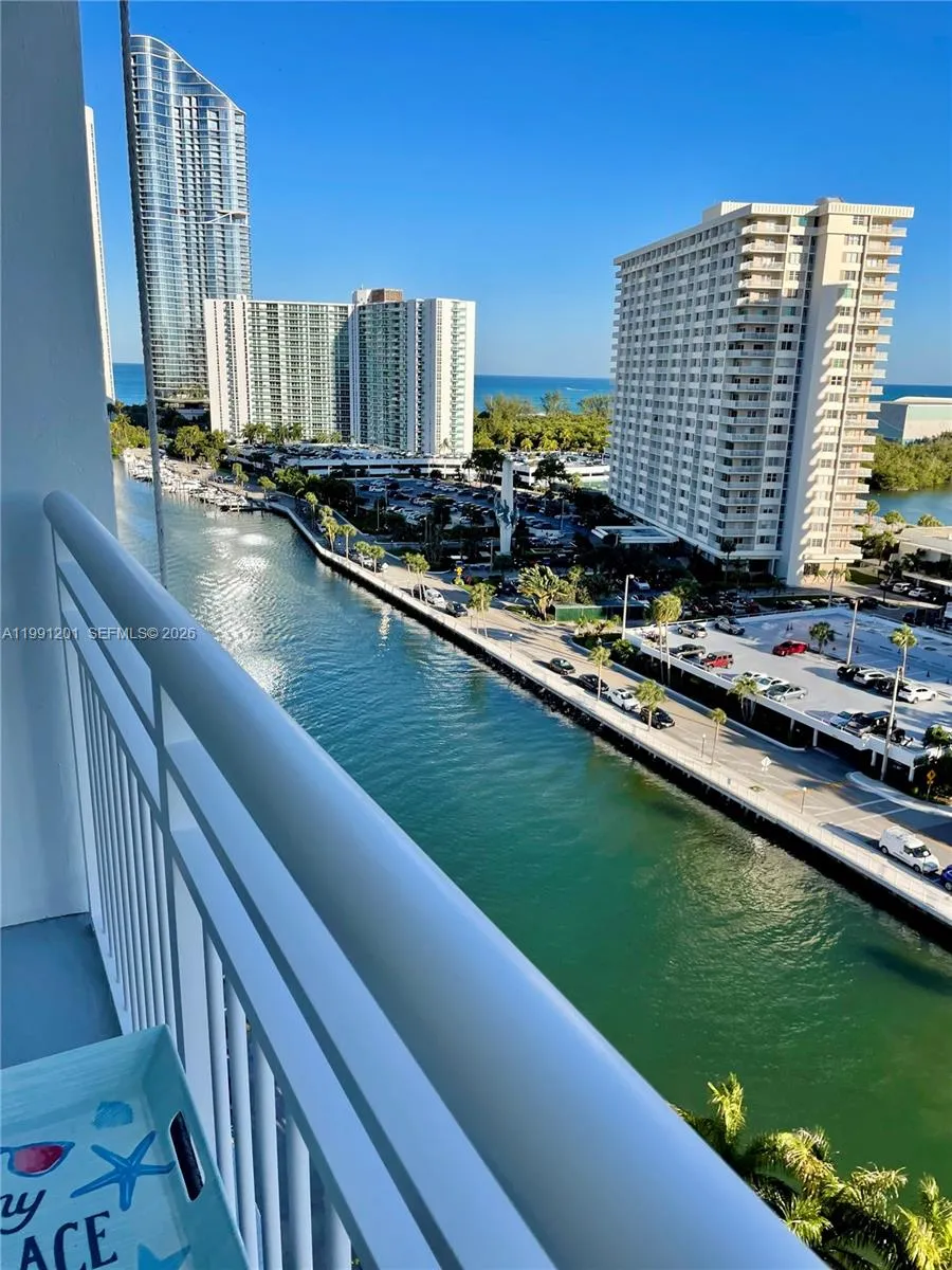 400 Kings Point Dr 1420, Sunny Isles Beach, Florid, Sunny Isles Beach, Florida 33160, 1 Bedroom Bedrooms, ,1 BathroomBathrooms,Residential Lease,For Rent,400 Kings Point Dr 1420, Sunny Isles Beach, Florid,A11991201