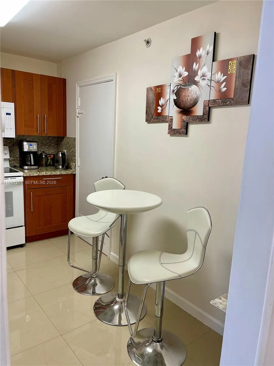 400 Kings Point Dr 1420, Sunny Isles Beach, Florid, Sunny Isles Beach, Florida 33160, 1 Bedroom Bedrooms, ,1 BathroomBathrooms,Residential Lease,For Rent,400 Kings Point Dr 1420, Sunny Isles Beach, Florid,A11991201