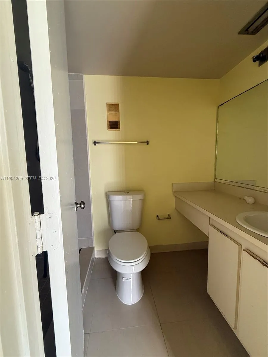 8740 N Sherman Cir 402, Miramar, Florida 33025, Miramar, Florida 33025, 2 Bedrooms Bedrooms, ,2 BathroomsBathrooms,Residential,For Sale,8740 N Sherman Cir 402, Miramar, Florida 33025,A11991255