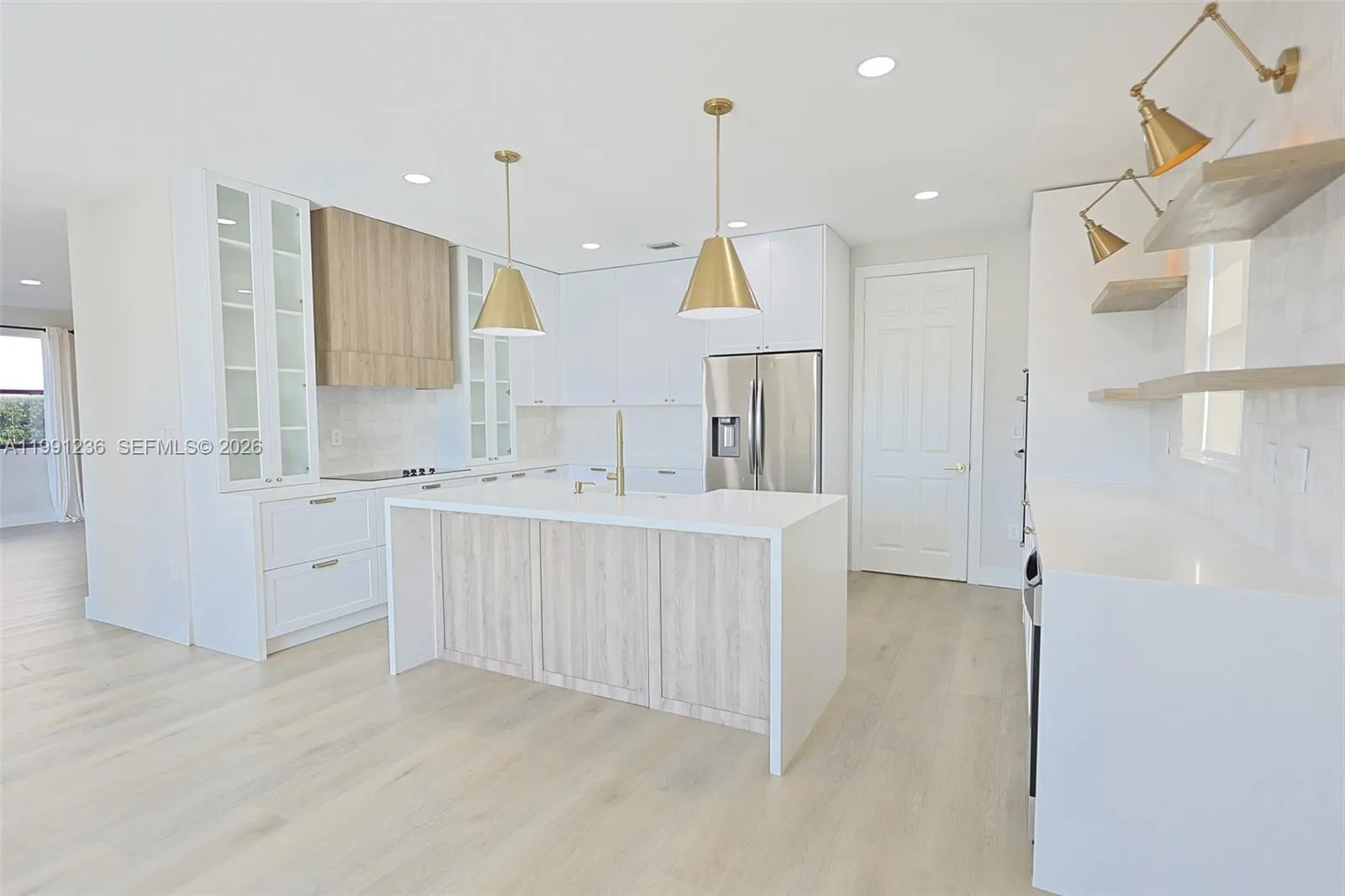 8800 Nw 98th Ct, Doral, Florida 33178, Doral, Florida 33178, 5 Bedrooms Bedrooms, ,4 BathroomsBathrooms,Residential Lease,For Rent,8800 Nw 98th Ct, Doral, Florida 33178,A11991236