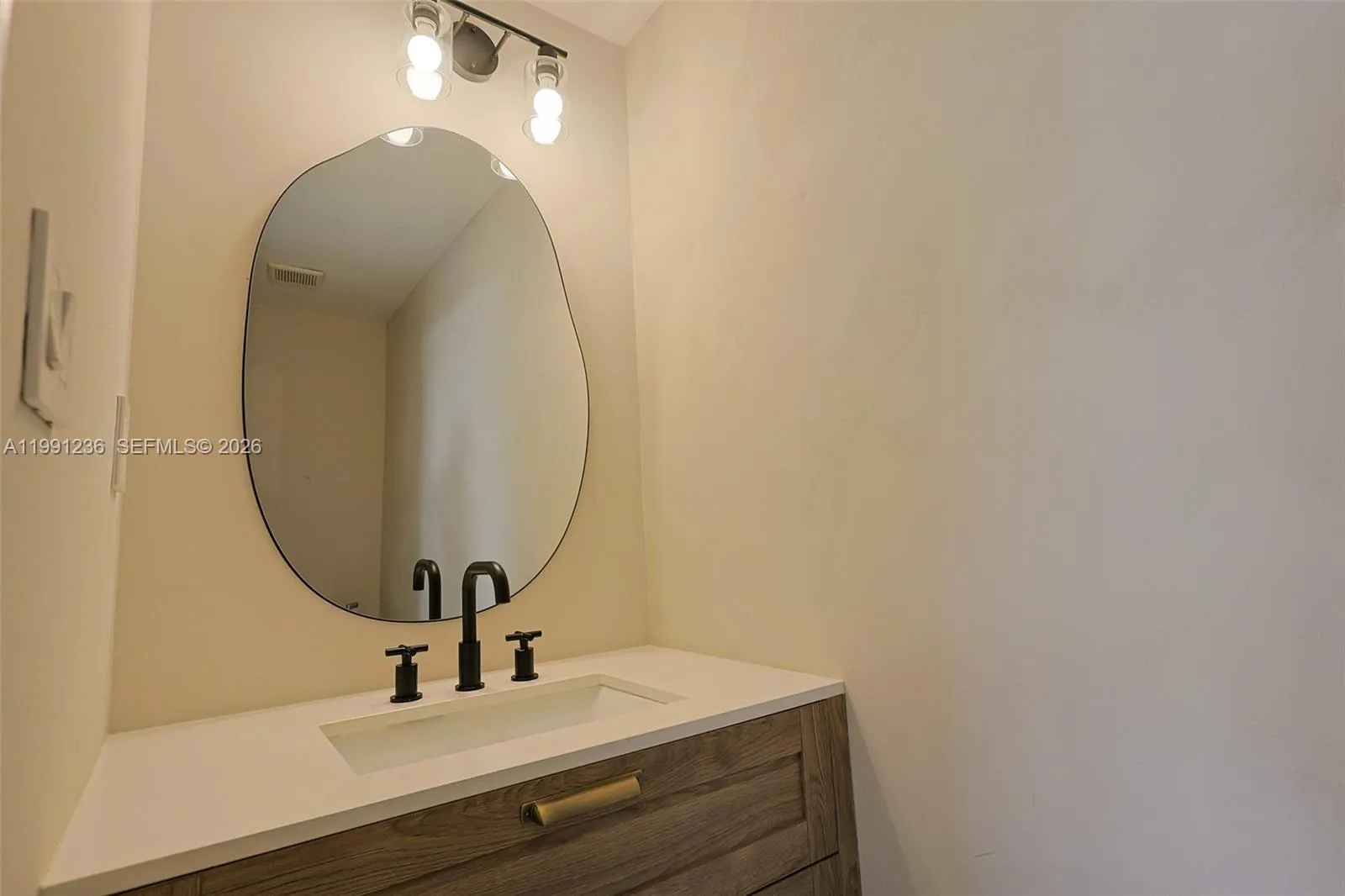 8800 Nw 98th Ct, Doral, Florida 33178, Doral, Florida 33178, 5 Bedrooms Bedrooms, ,4 BathroomsBathrooms,Residential Lease,For Rent,8800 Nw 98th Ct, Doral, Florida 33178,A11991236