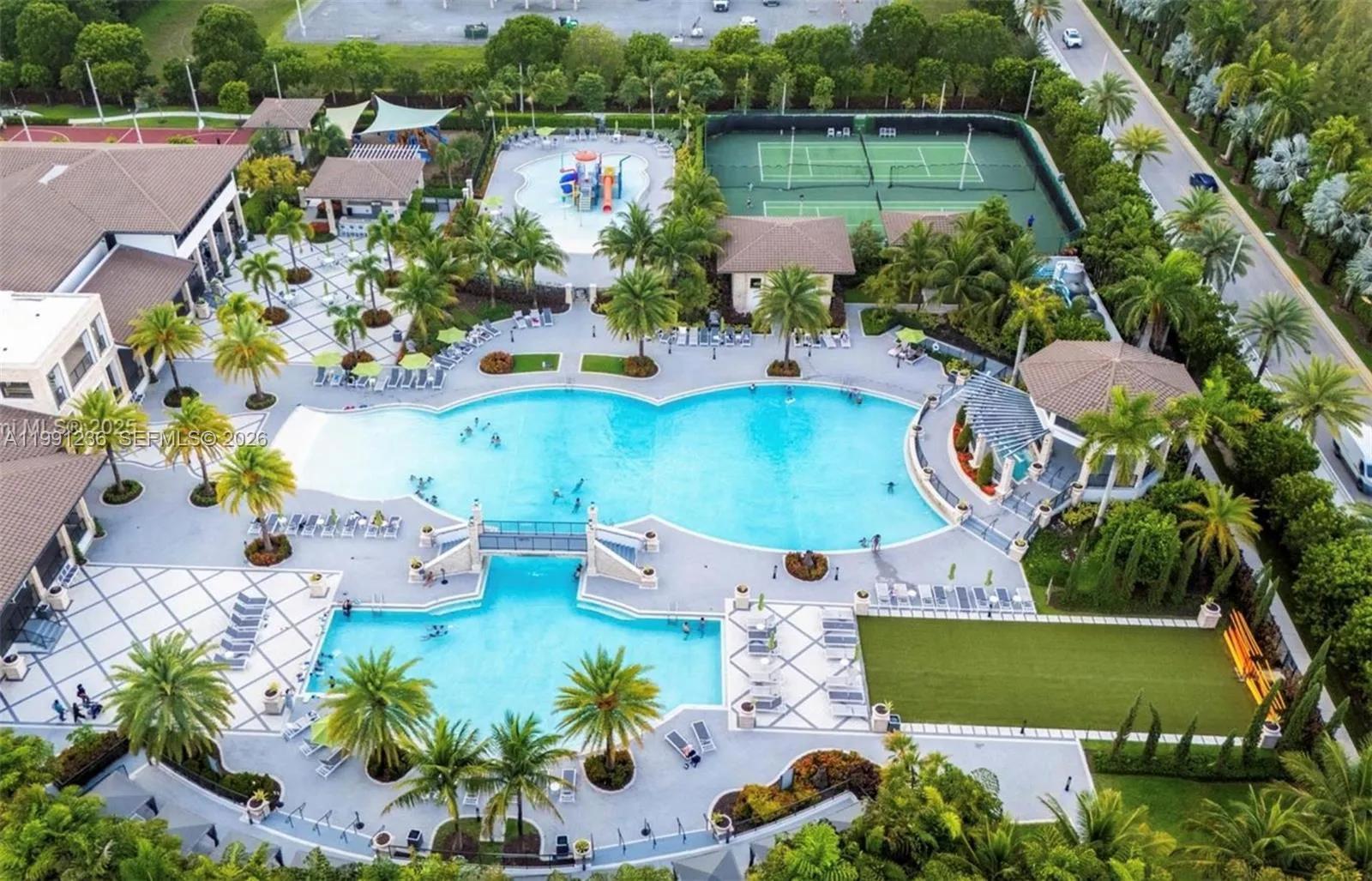 8800 Nw 98th Ct, Doral, Florida 33178, Doral, Florida 33178, 5 Bedrooms Bedrooms, ,4 BathroomsBathrooms,Residential Lease,For Rent,8800 Nw 98th Ct, Doral, Florida 33178,A11991236