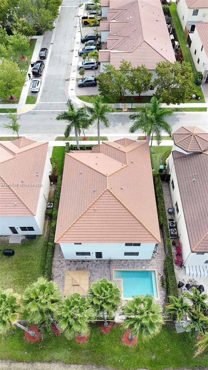 8800 Nw 98th Ct, Doral, Florida 33178, Doral, Florida 33178, 5 Bedrooms Bedrooms, ,4 BathroomsBathrooms,Residential Lease,For Rent,8800 Nw 98th Ct, Doral, Florida 33178,A11991236