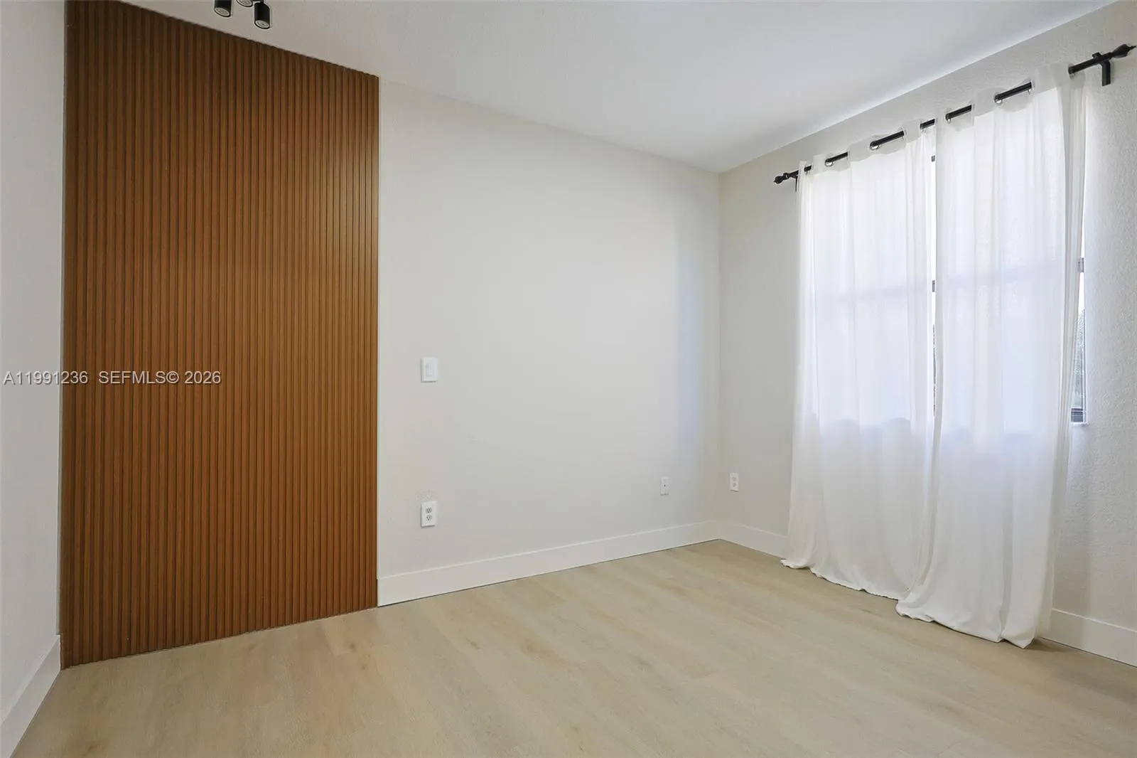 8800 Nw 98th Ct, Doral, Florida 33178, Doral, Florida 33178, 5 Bedrooms Bedrooms, ,4 BathroomsBathrooms,Residential Lease,For Rent,8800 Nw 98th Ct, Doral, Florida 33178,A11991236