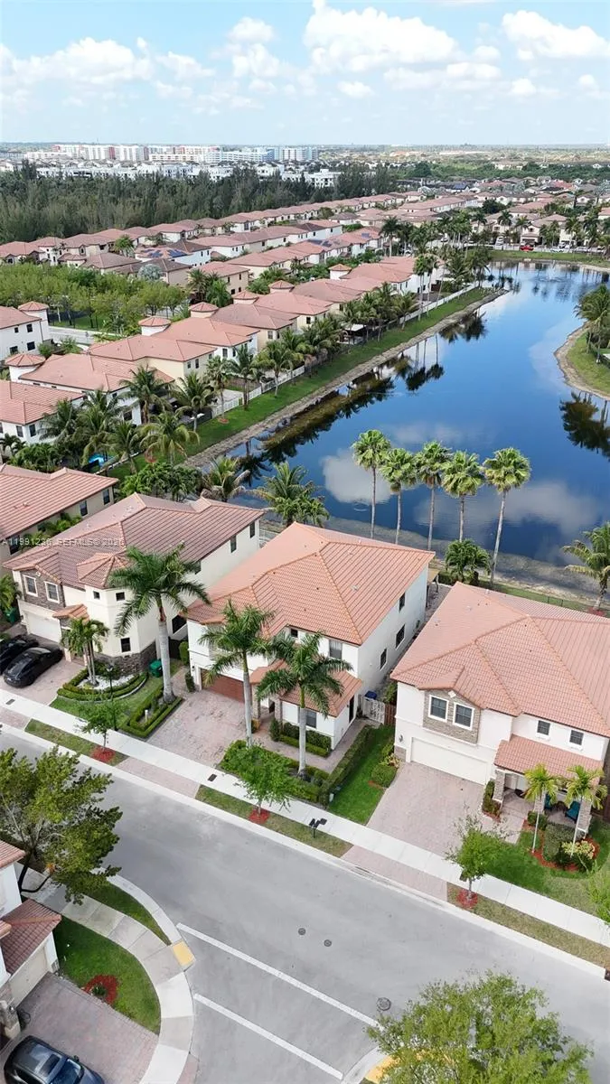 8800 Nw 98th Ct, Doral, Florida 33178, Doral, Florida 33178, 5 Bedrooms Bedrooms, ,4 BathroomsBathrooms,Residential Lease,For Rent,8800 Nw 98th Ct, Doral, Florida 33178,A11991236