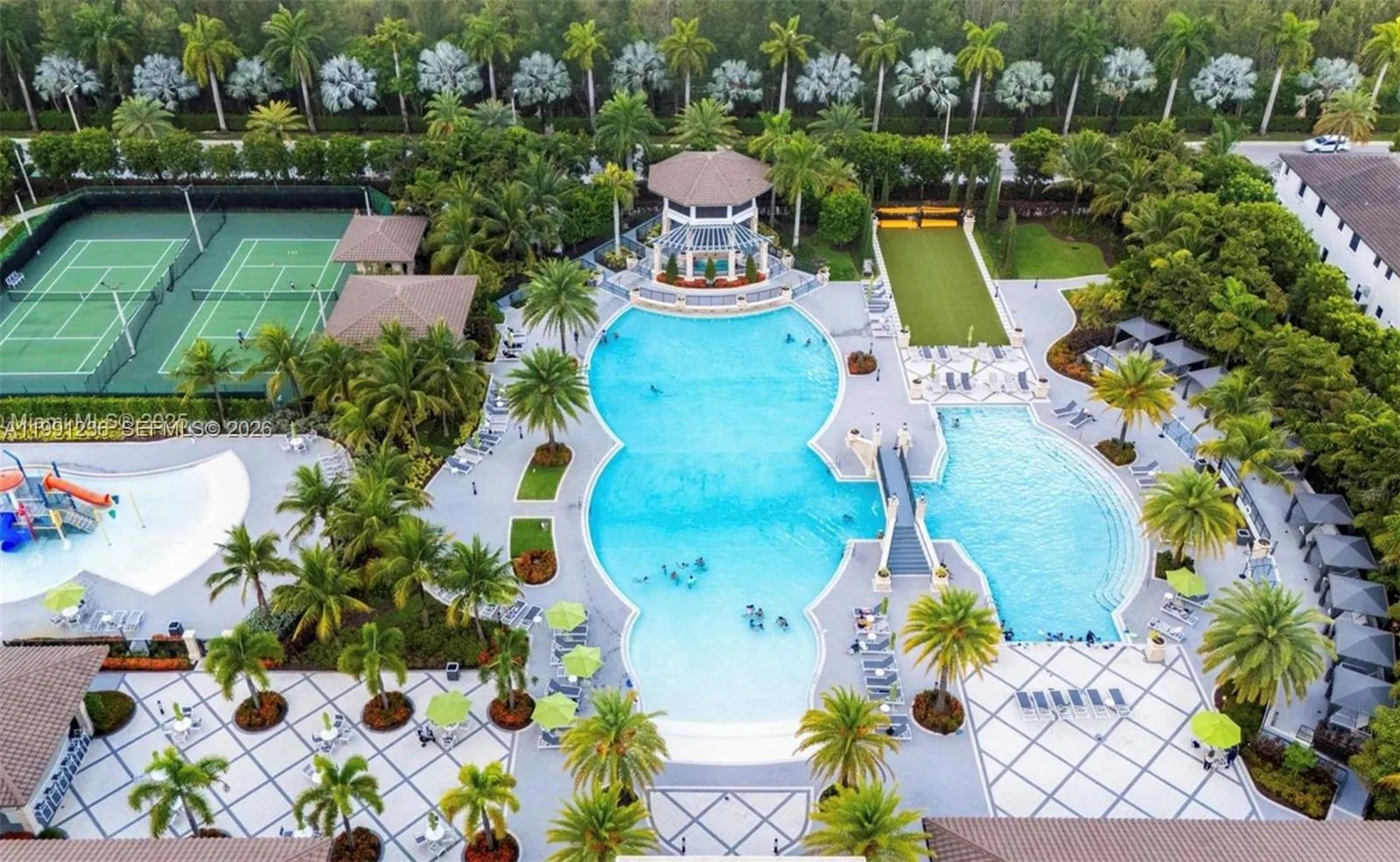 8800 Nw 98th Ct, Doral, Florida 33178, Doral, Florida 33178, 5 Bedrooms Bedrooms, ,4 BathroomsBathrooms,Residential Lease,For Rent,8800 Nw 98th Ct, Doral, Florida 33178,A11991236