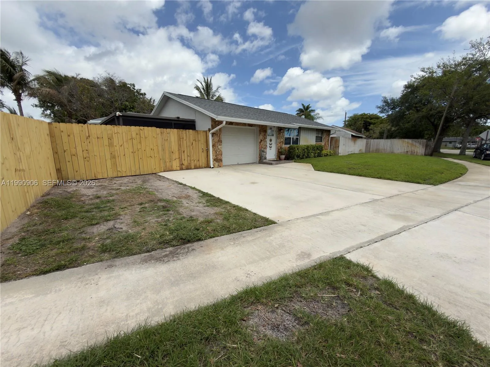 Davie, Florida 33314, 3 Bedrooms Bedrooms, ,2 BathroomsBathrooms,Residential,For Sale,A11990906